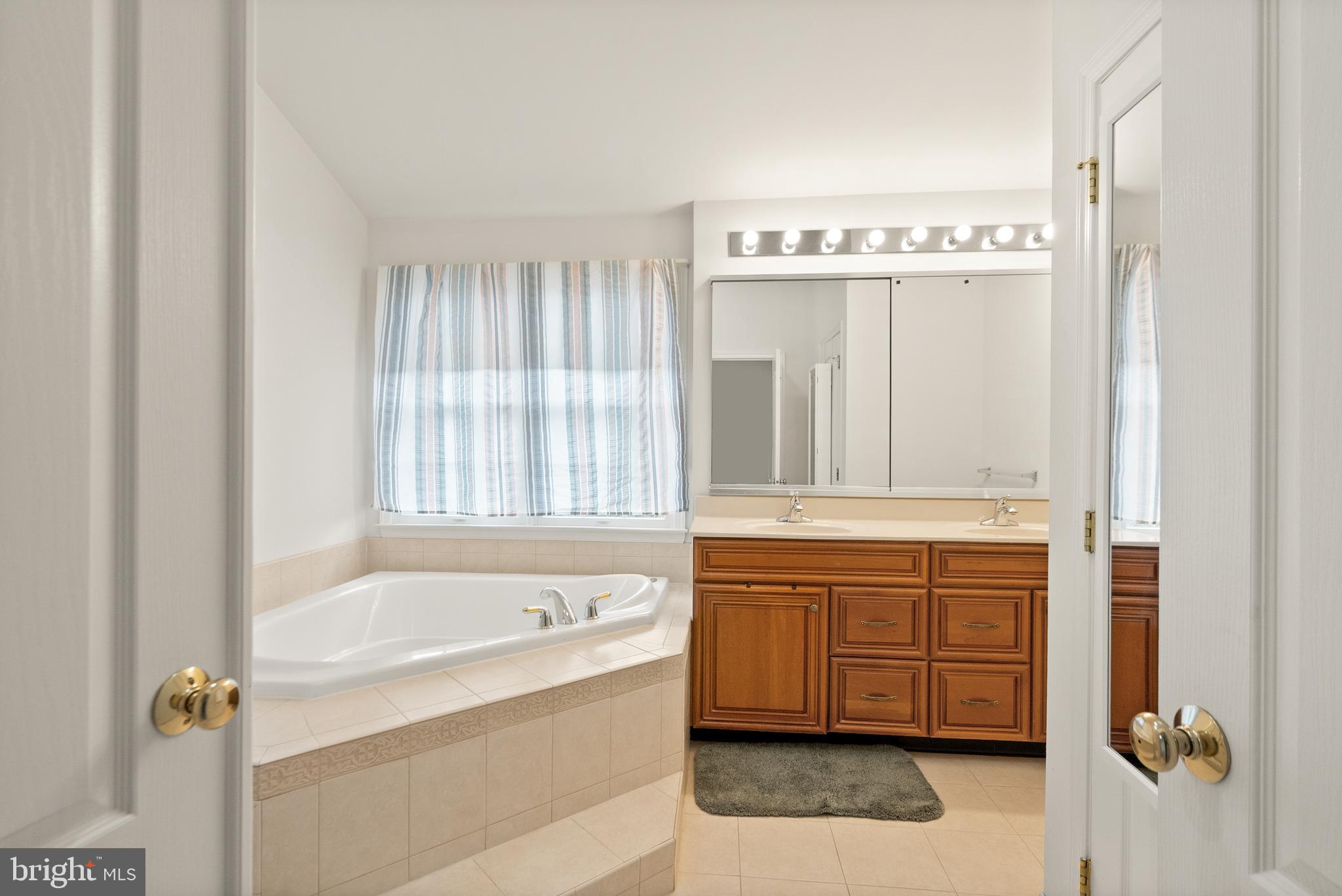 BELMONT COUNTRY CLUB - Residential