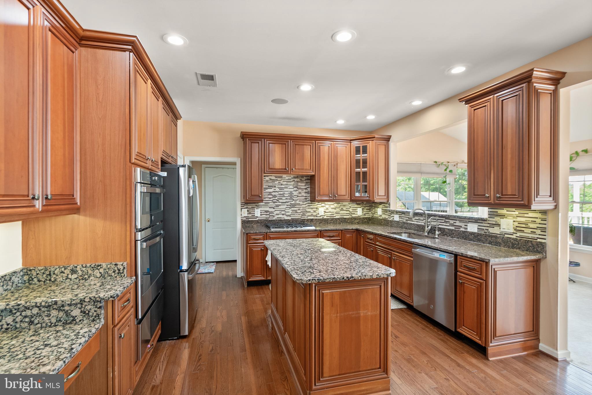 BELMONT COUNTRY CLUB - Residential