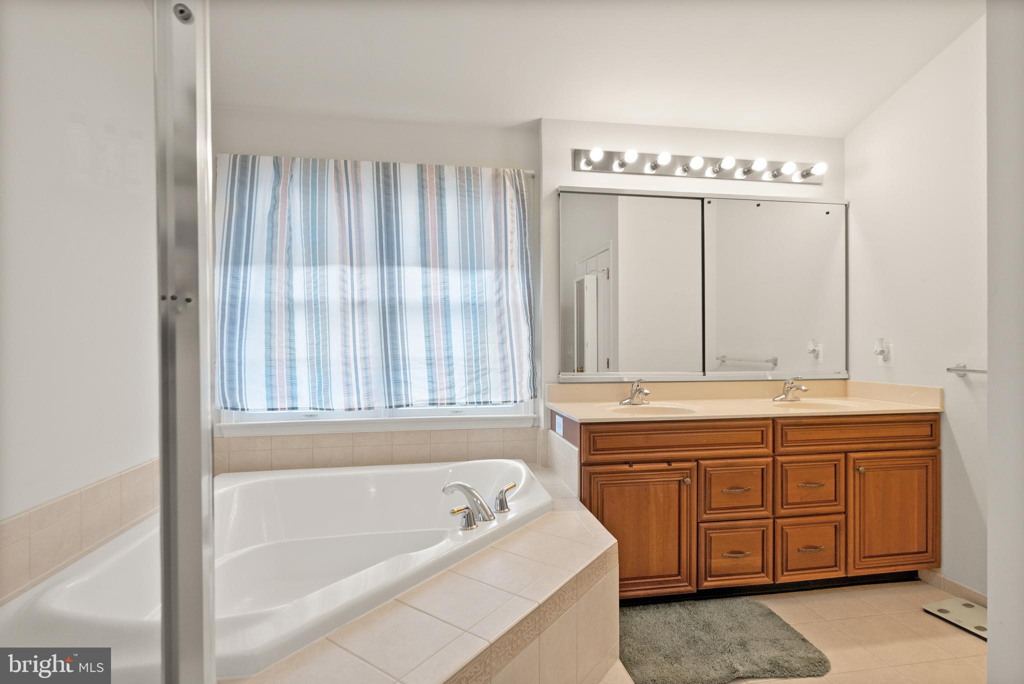 BELMONT COUNTRY CLUB - Residential