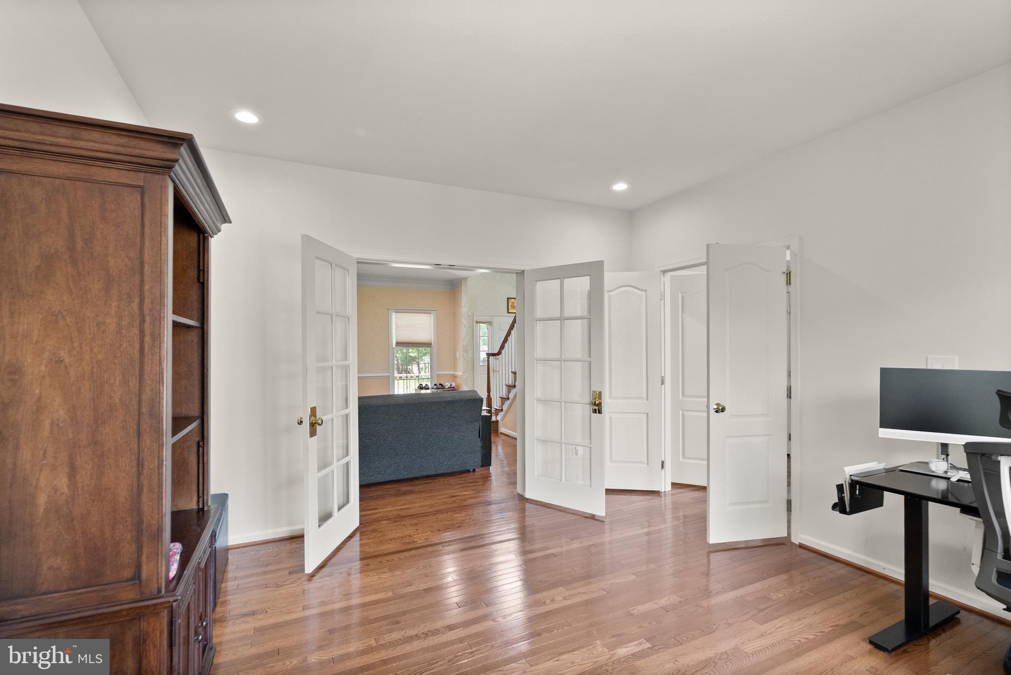 BELMONT COUNTRY CLUB - Residential