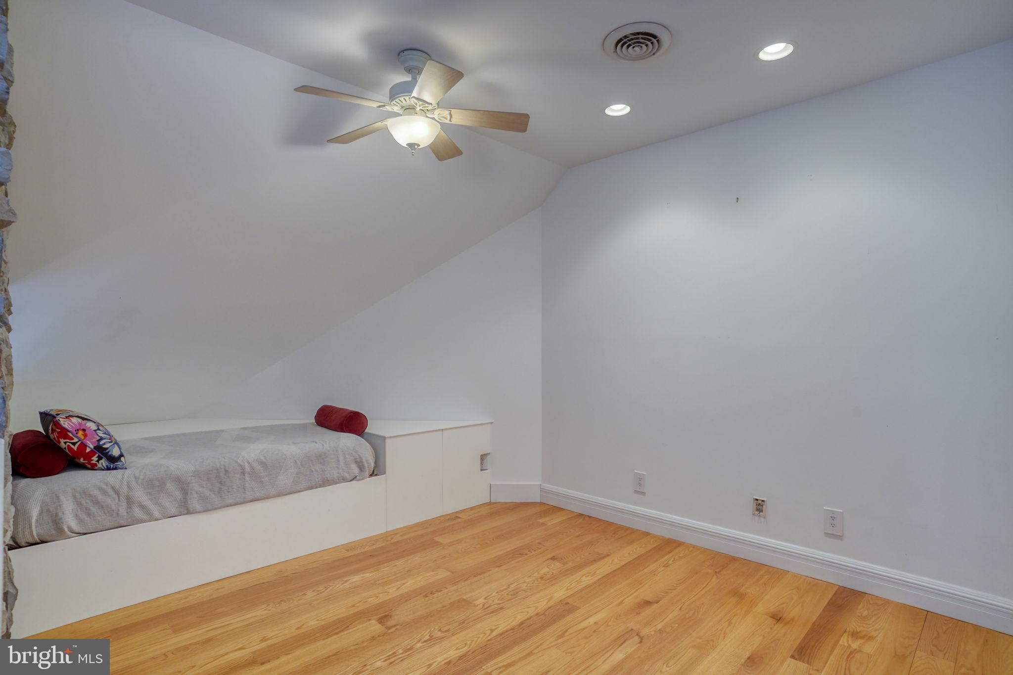 WINDSWEPT - Residential