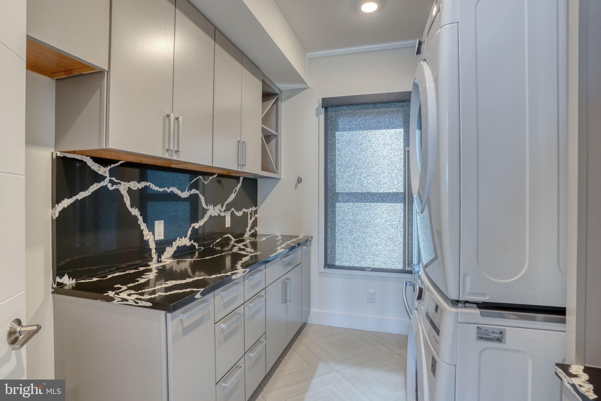 WINDSWEPT - Residential