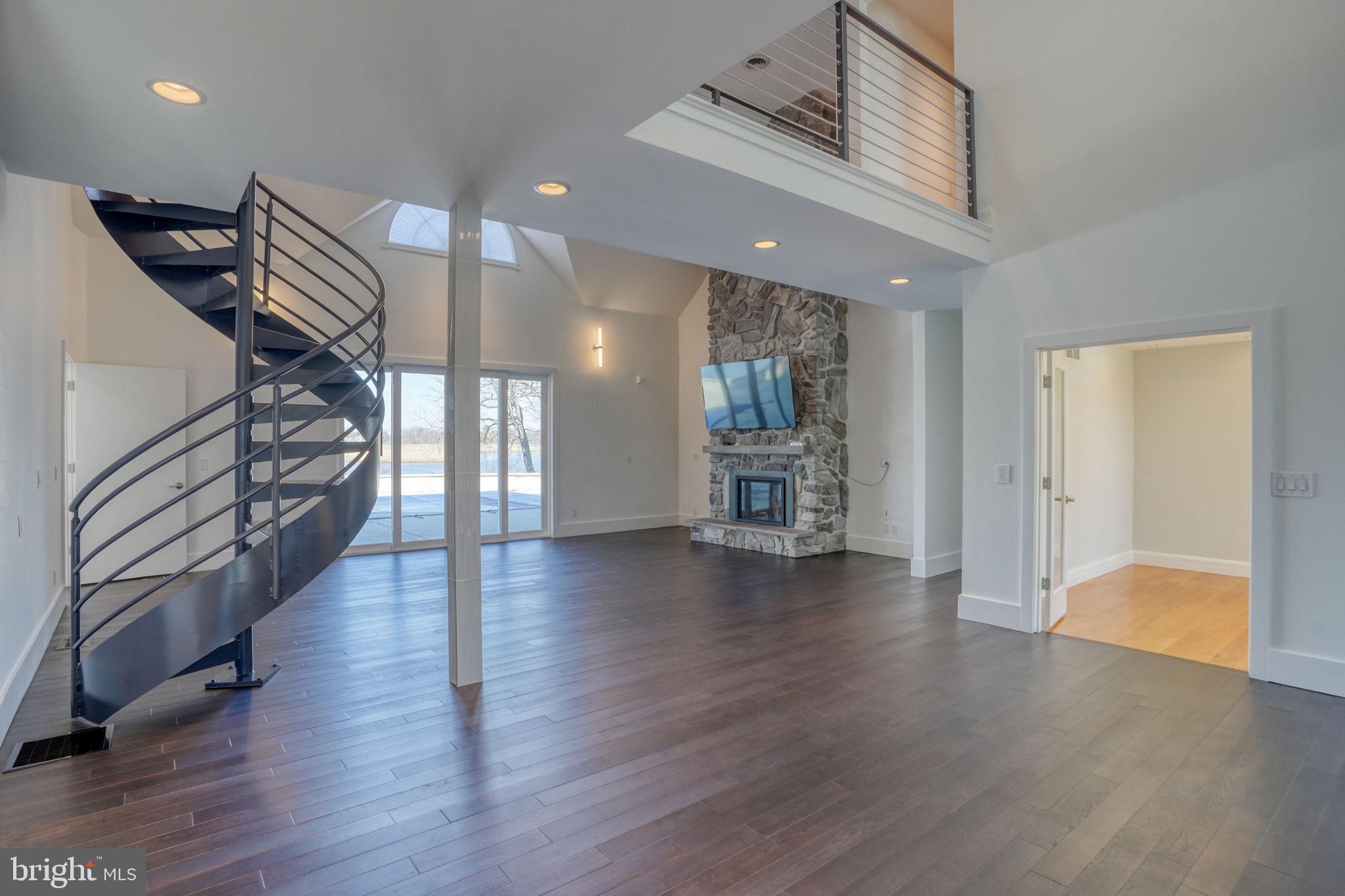 WINDSWEPT - Residential