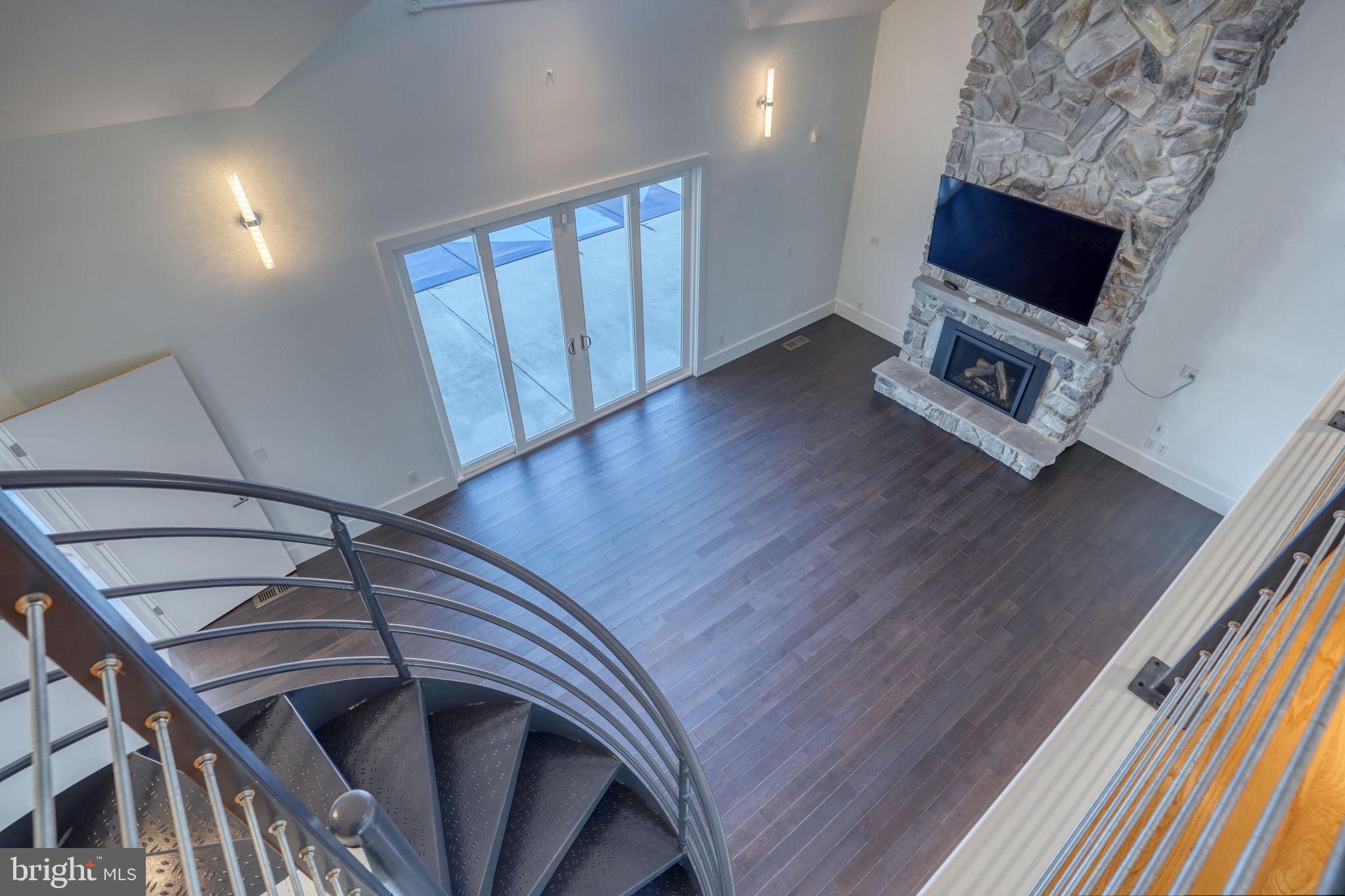 WINDSWEPT - Residential