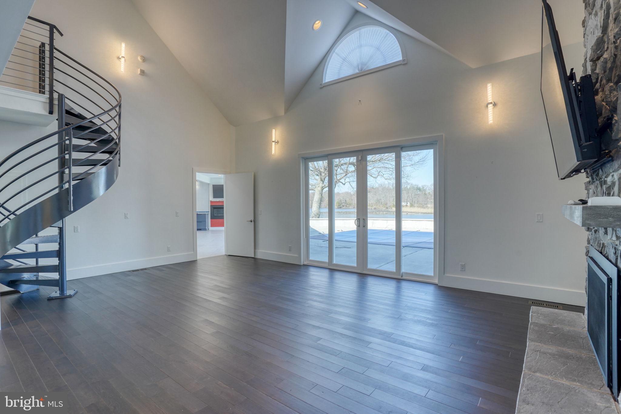 WINDSWEPT - Residential