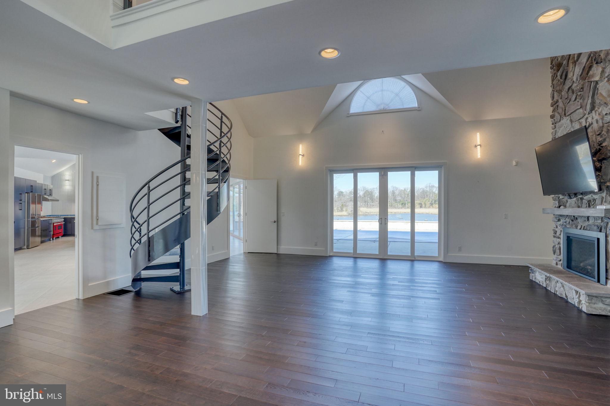 WINDSWEPT - Residential