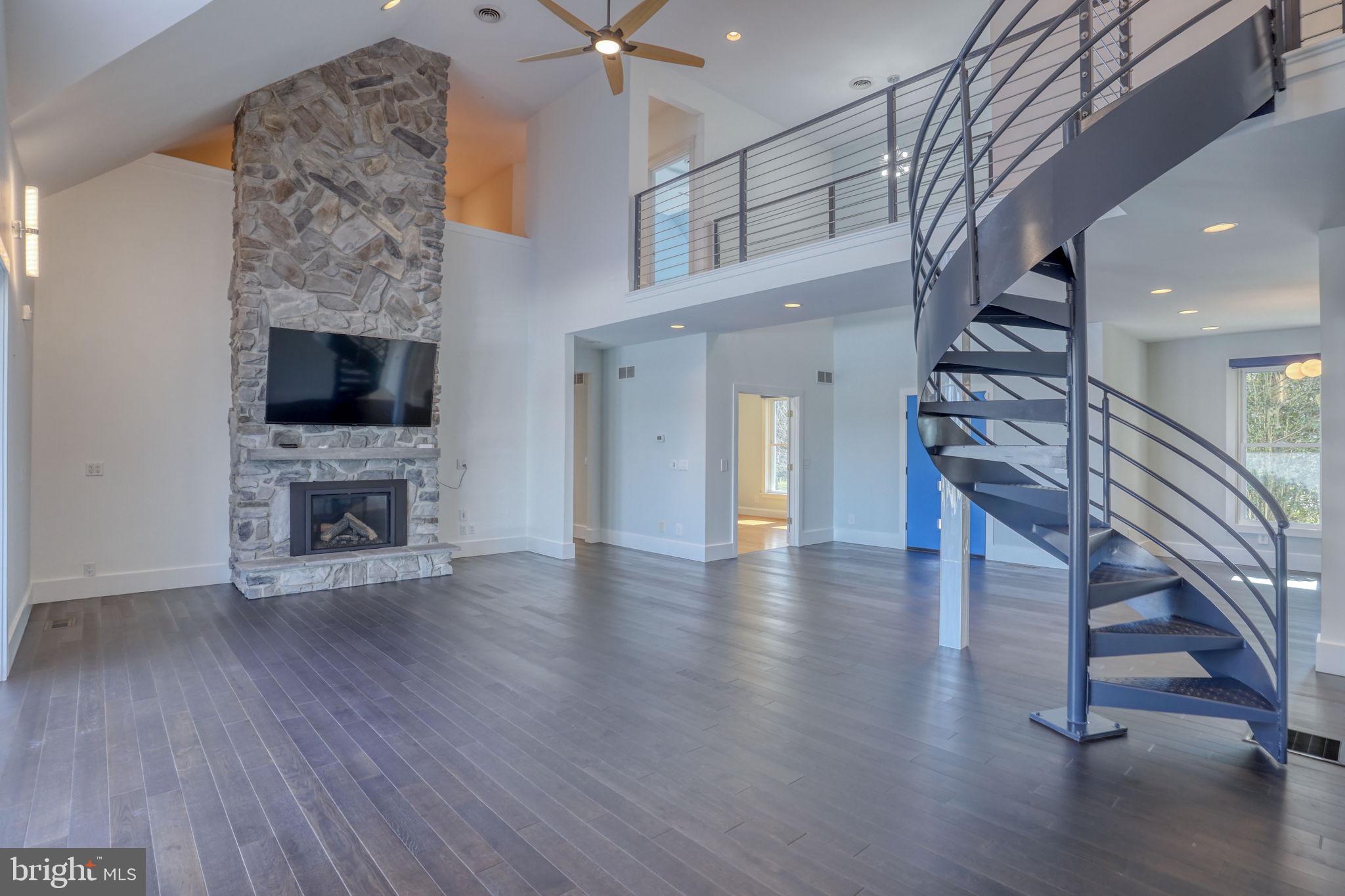 WINDSWEPT - Residential