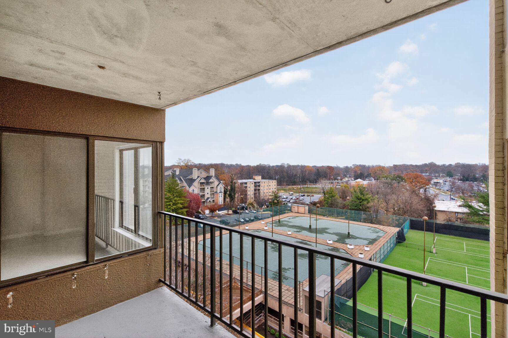 RACQUET CLUB - Residential