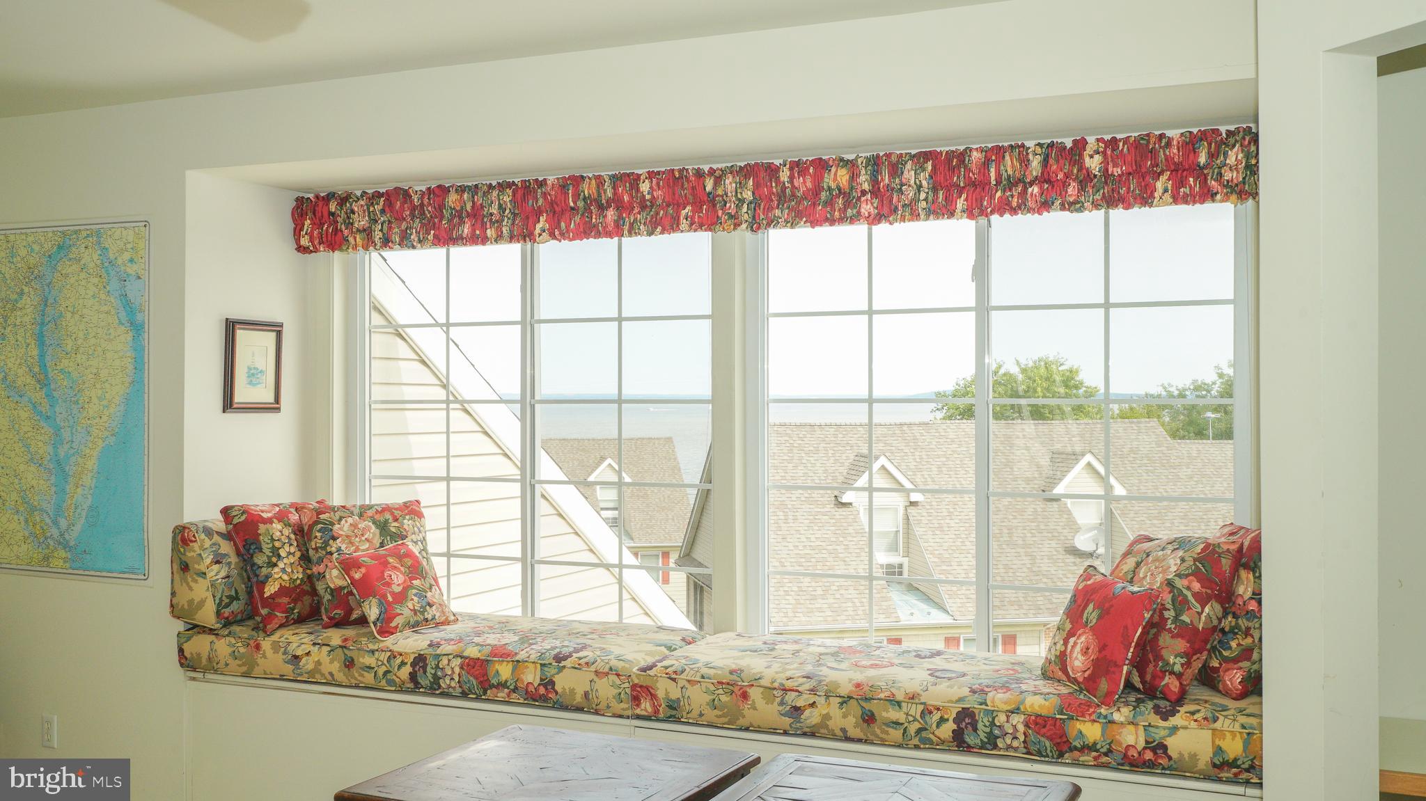 CREWS LANDING - Residential