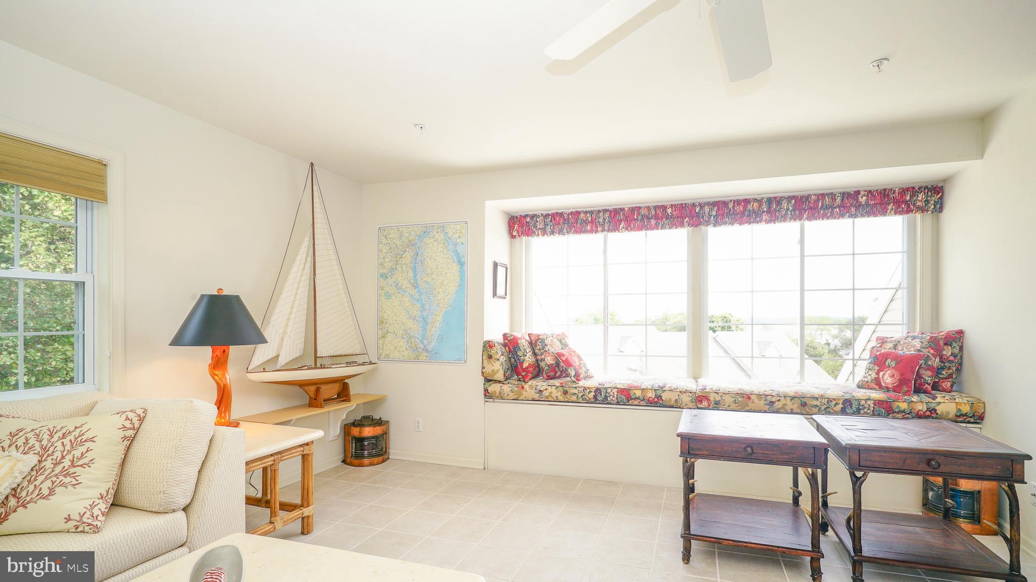 CREWS LANDING - Residential