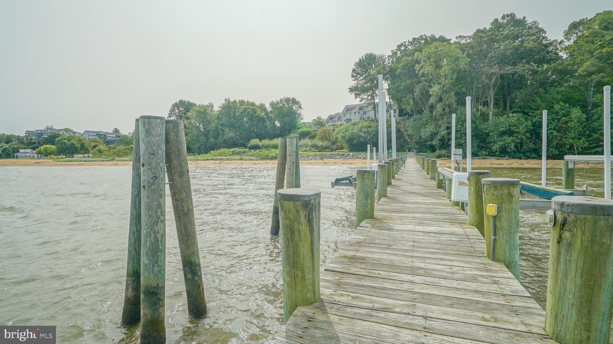 CREWS LANDING - Residential