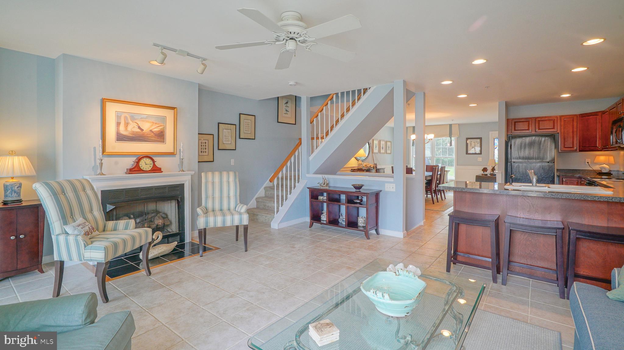 CREWS LANDING - Residential