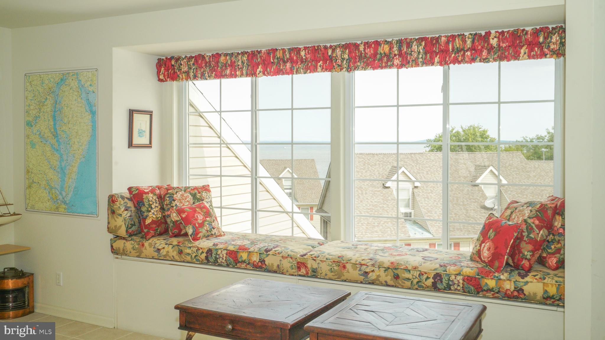 CREWS LANDING - Residential