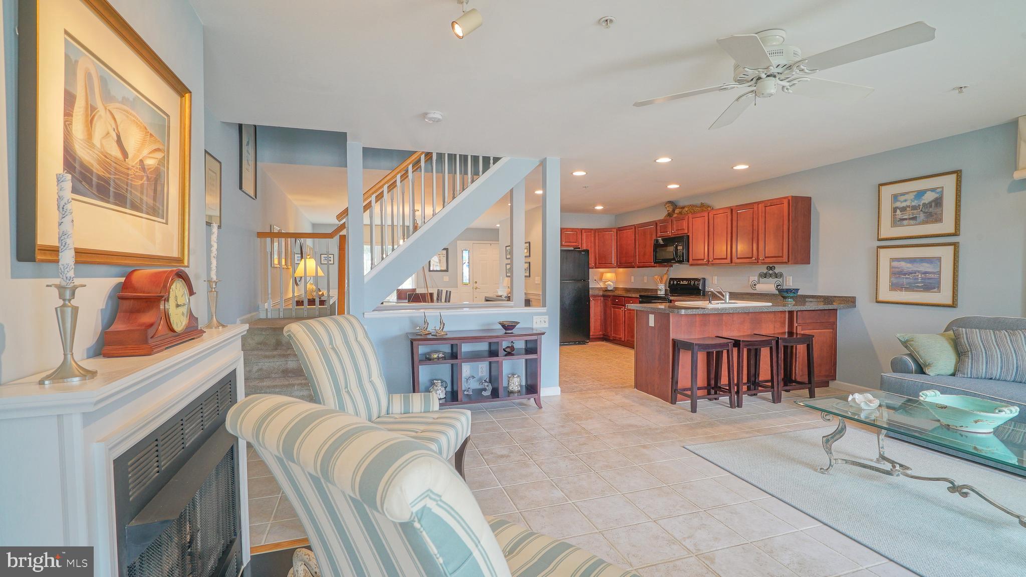 CREWS LANDING - Residential