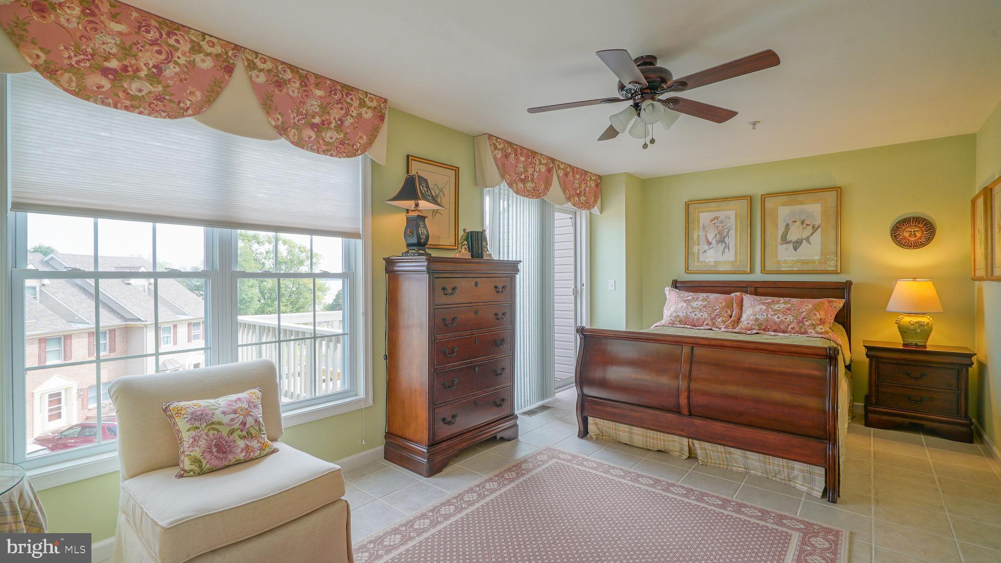 CREWS LANDING - Residential