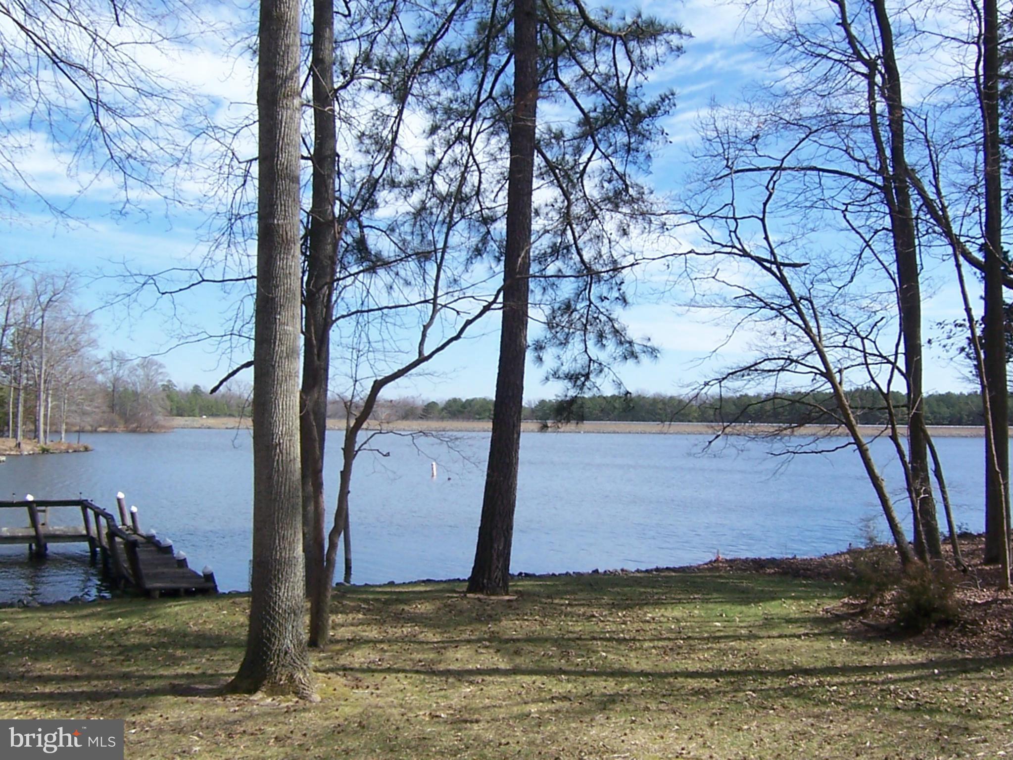 LAKE CAROLINE - Residential