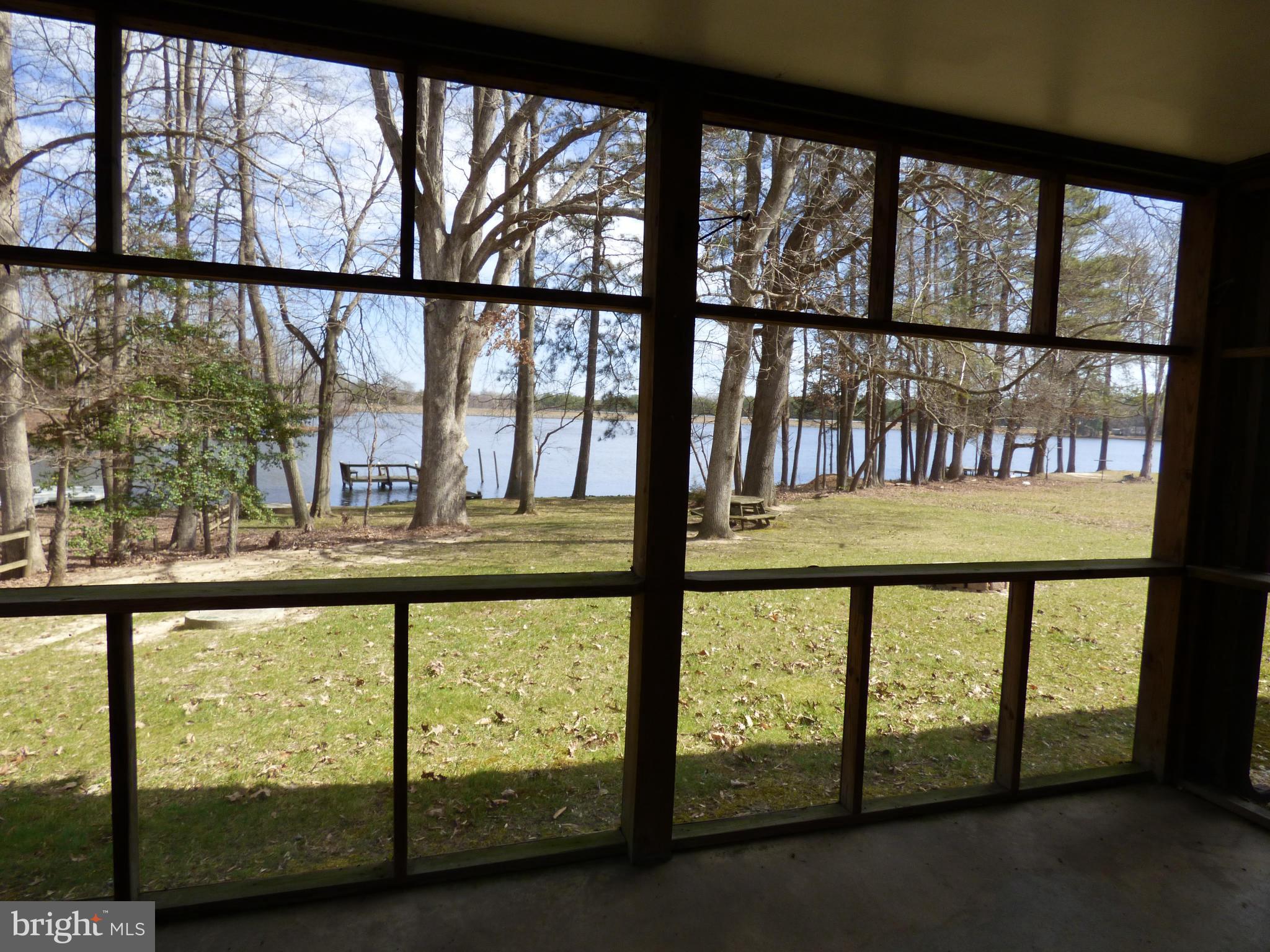 LAKE CAROLINE - Residential