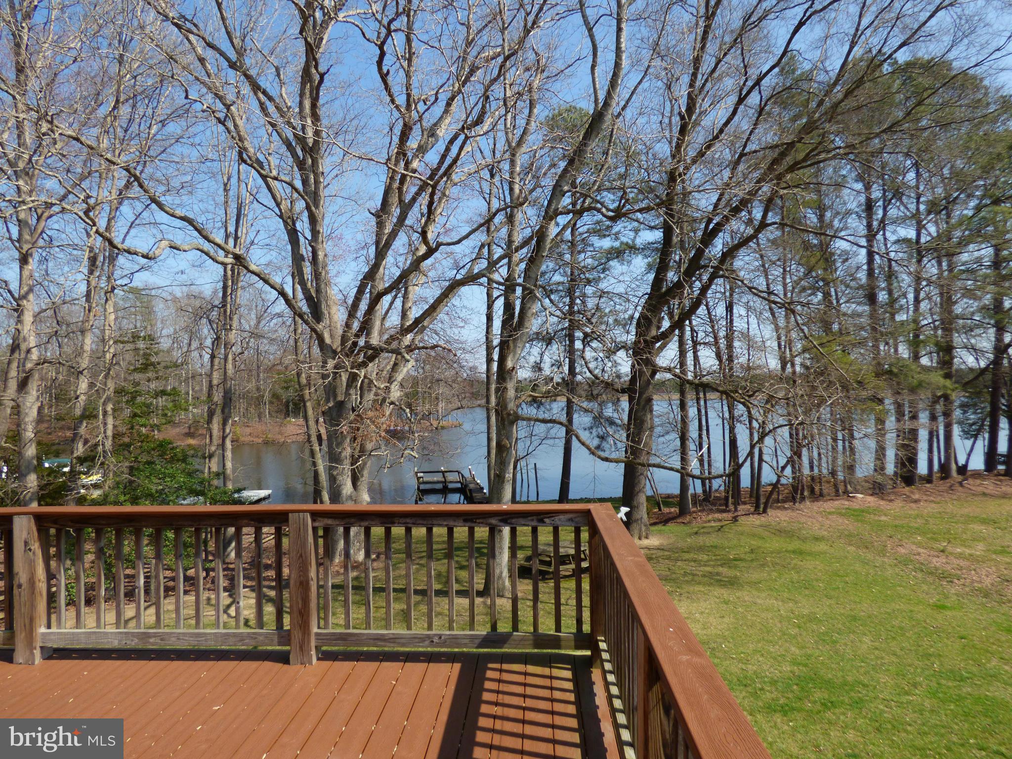 LAKE CAROLINE - Residential