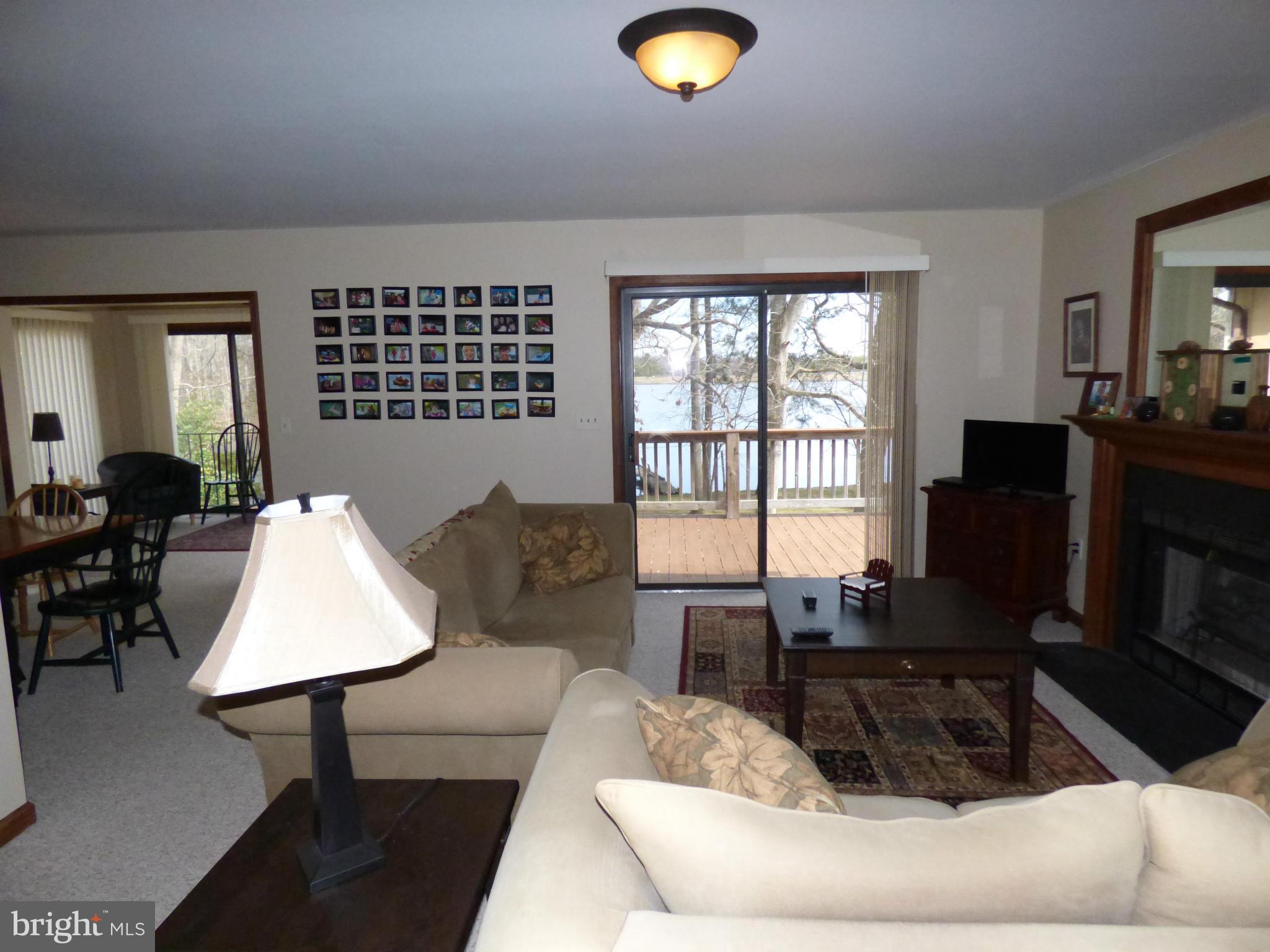 LAKE CAROLINE - Residential