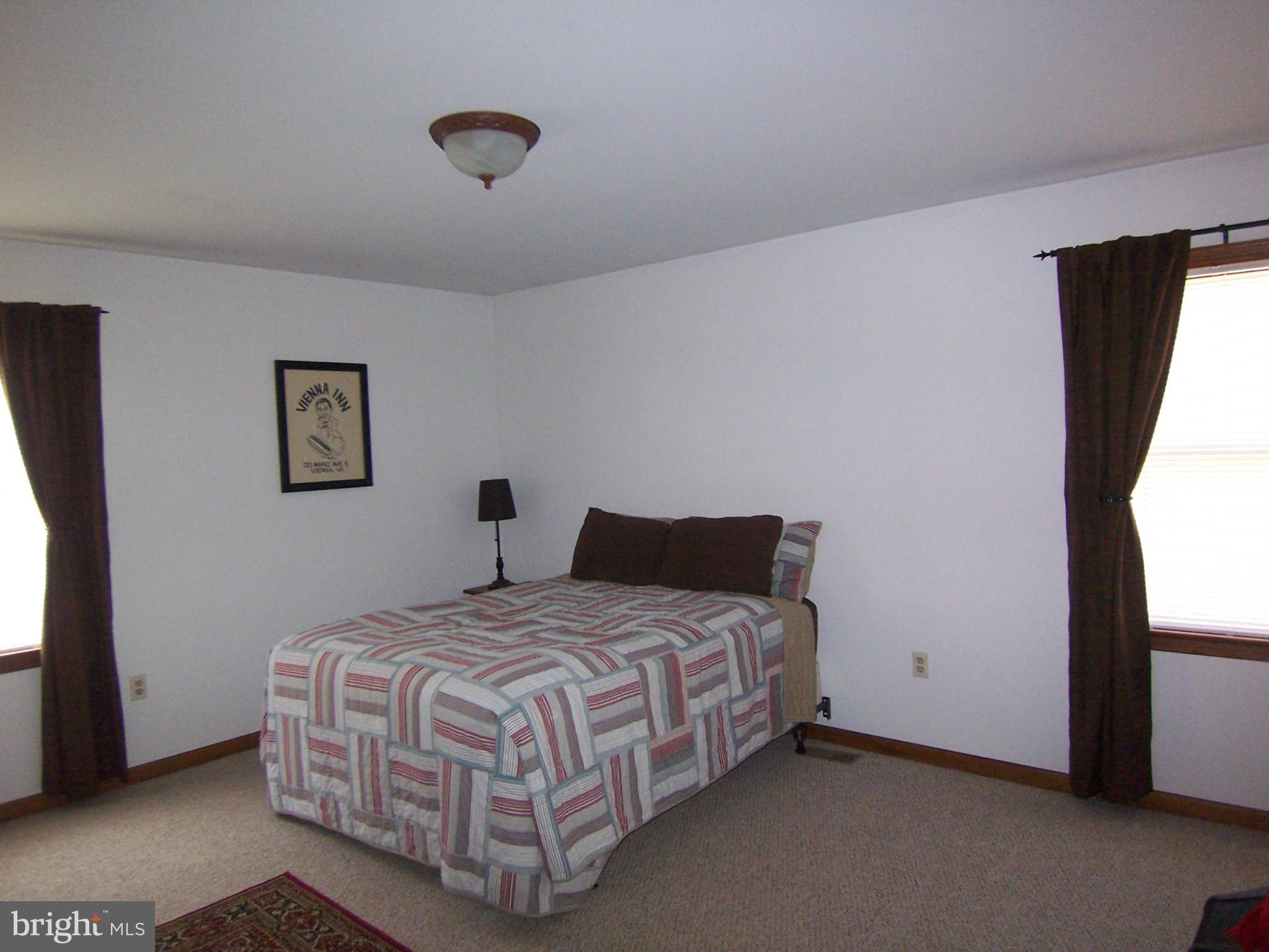 LAKE CAROLINE - Residential