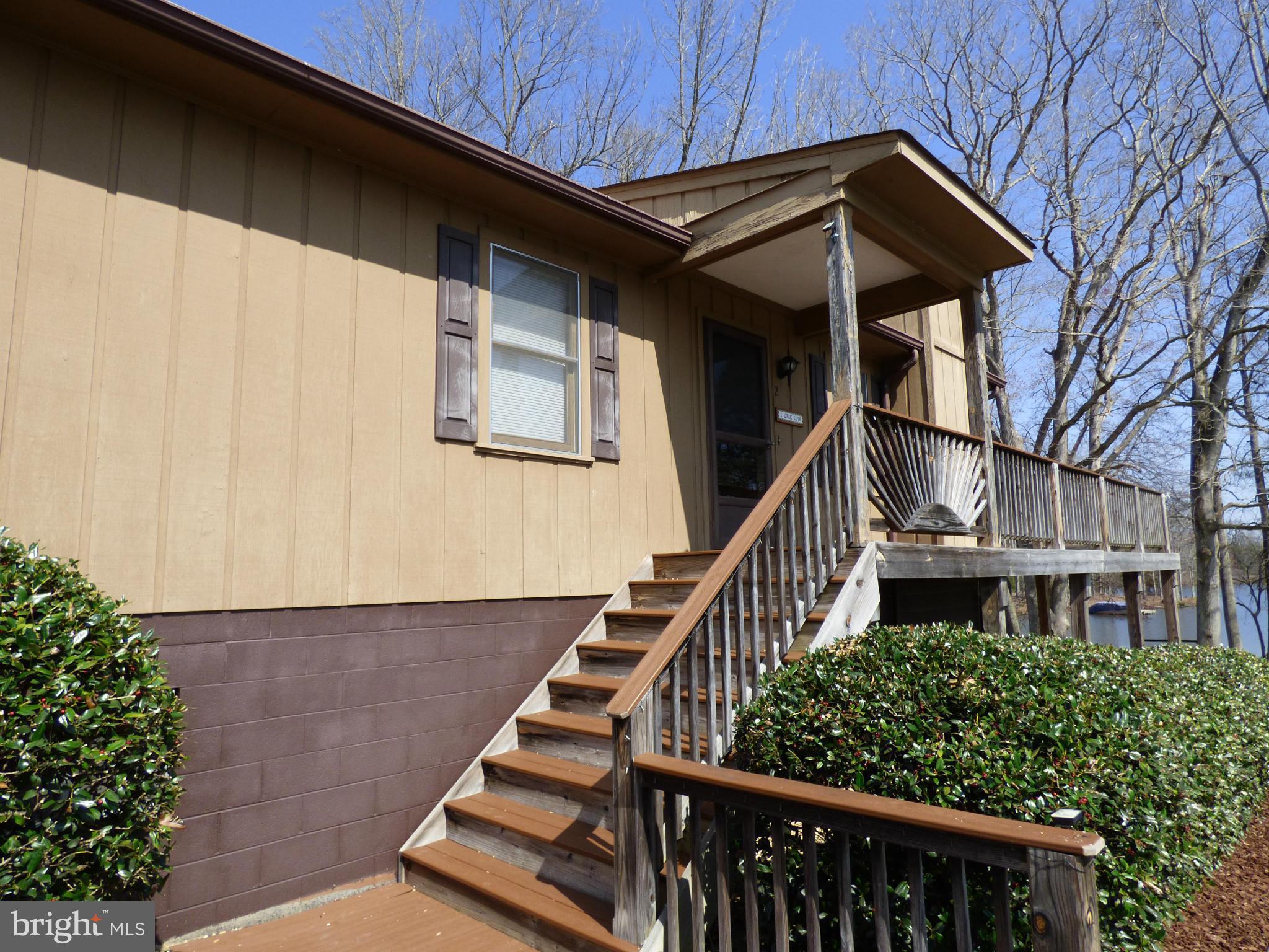 LAKE CAROLINE - Residential