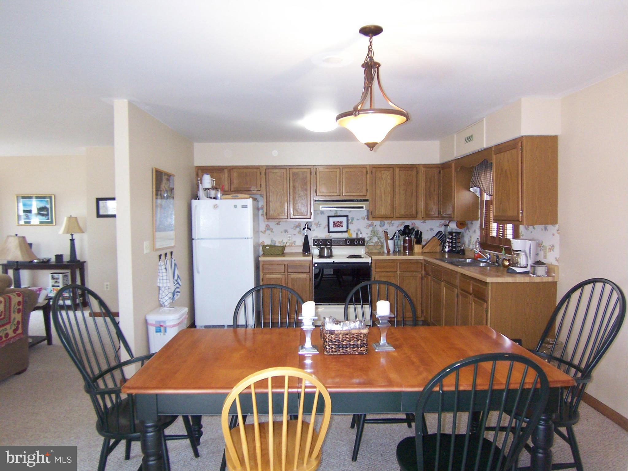 LAKE CAROLINE - Residential