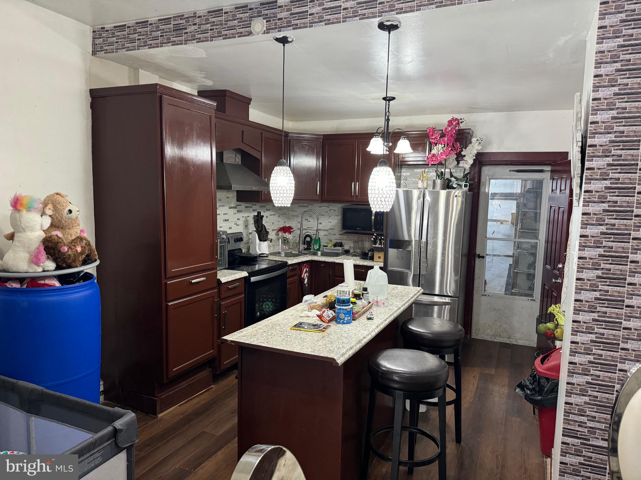 PHILADELPHIA (WEST) - Residential