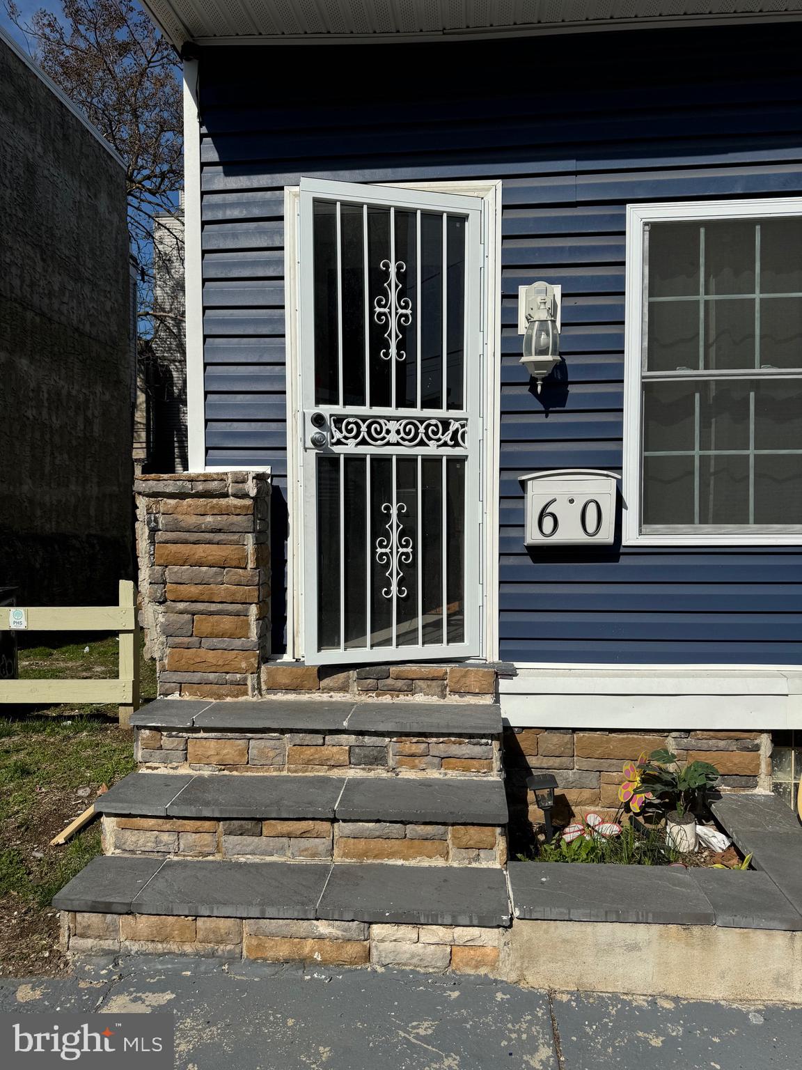 PHILADELPHIA (WEST) - Residential