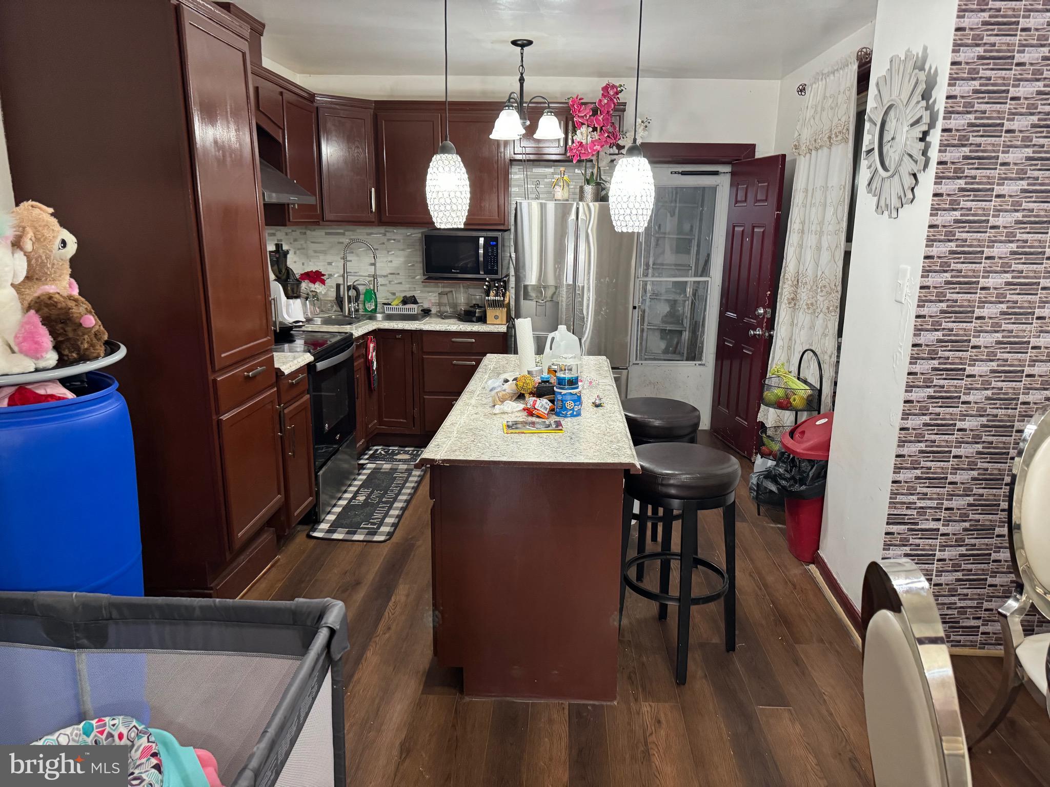 PHILADELPHIA (WEST) - Residential