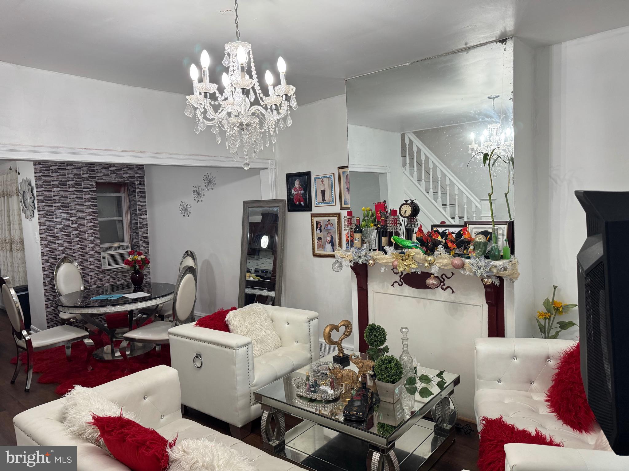 PHILADELPHIA (WEST) - Residential