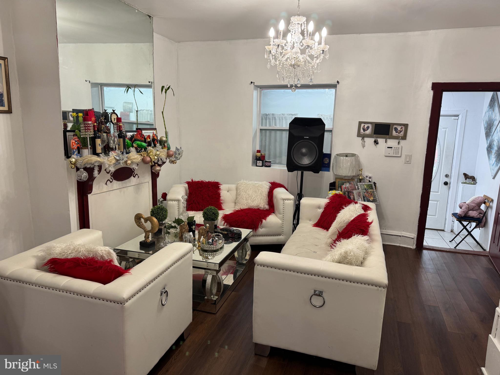 PHILADELPHIA (WEST) - Residential