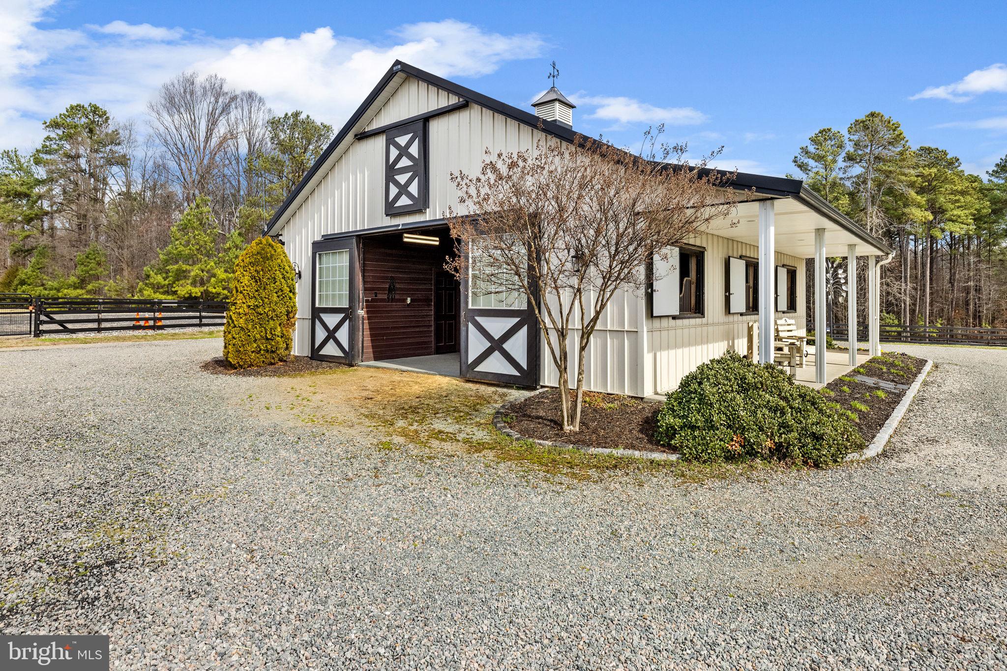 RED HILL - Residential