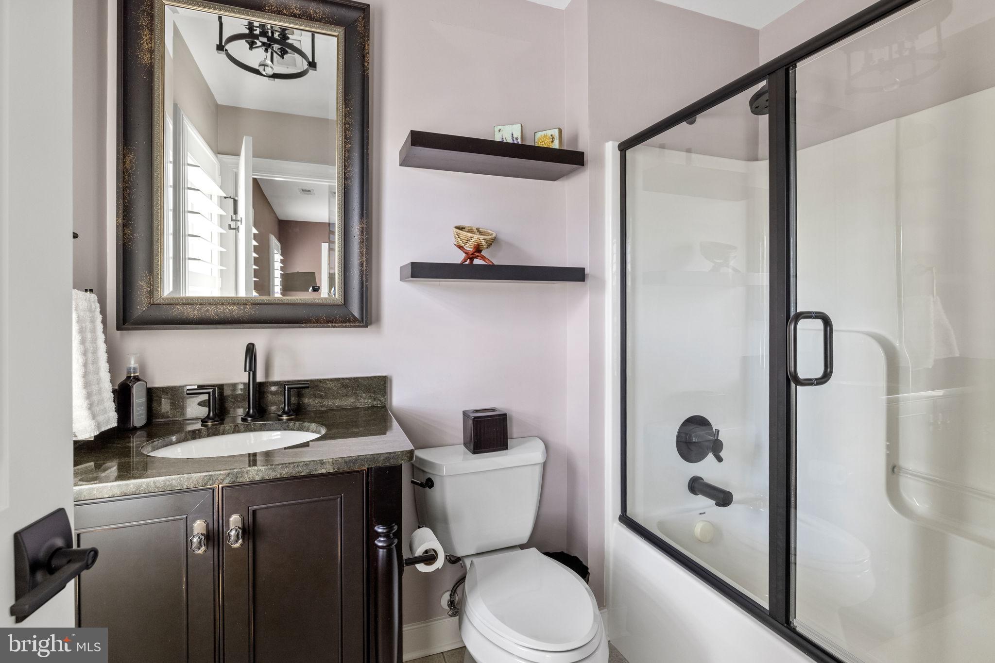 RED HILL - Residential