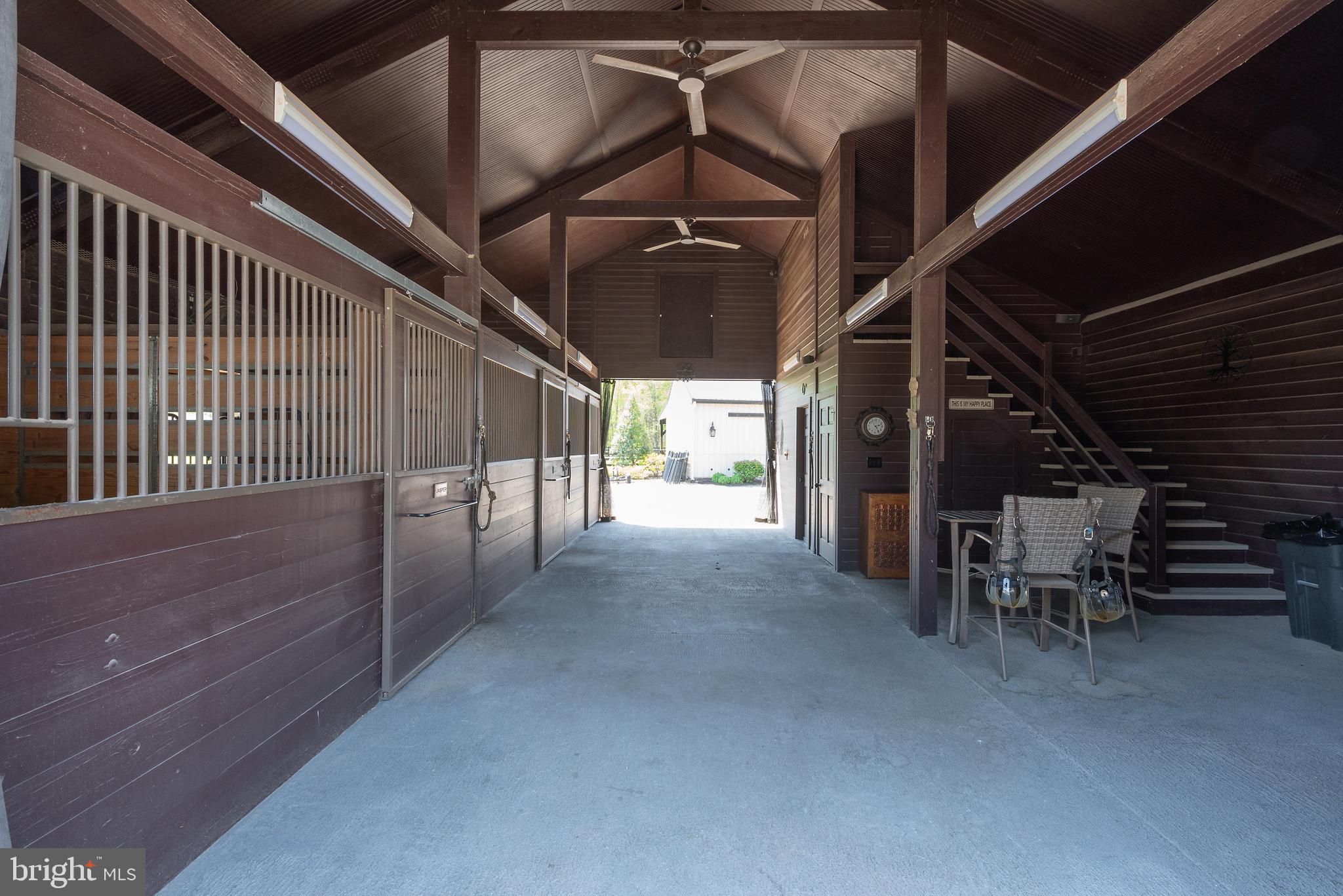 RED HILL - Residential