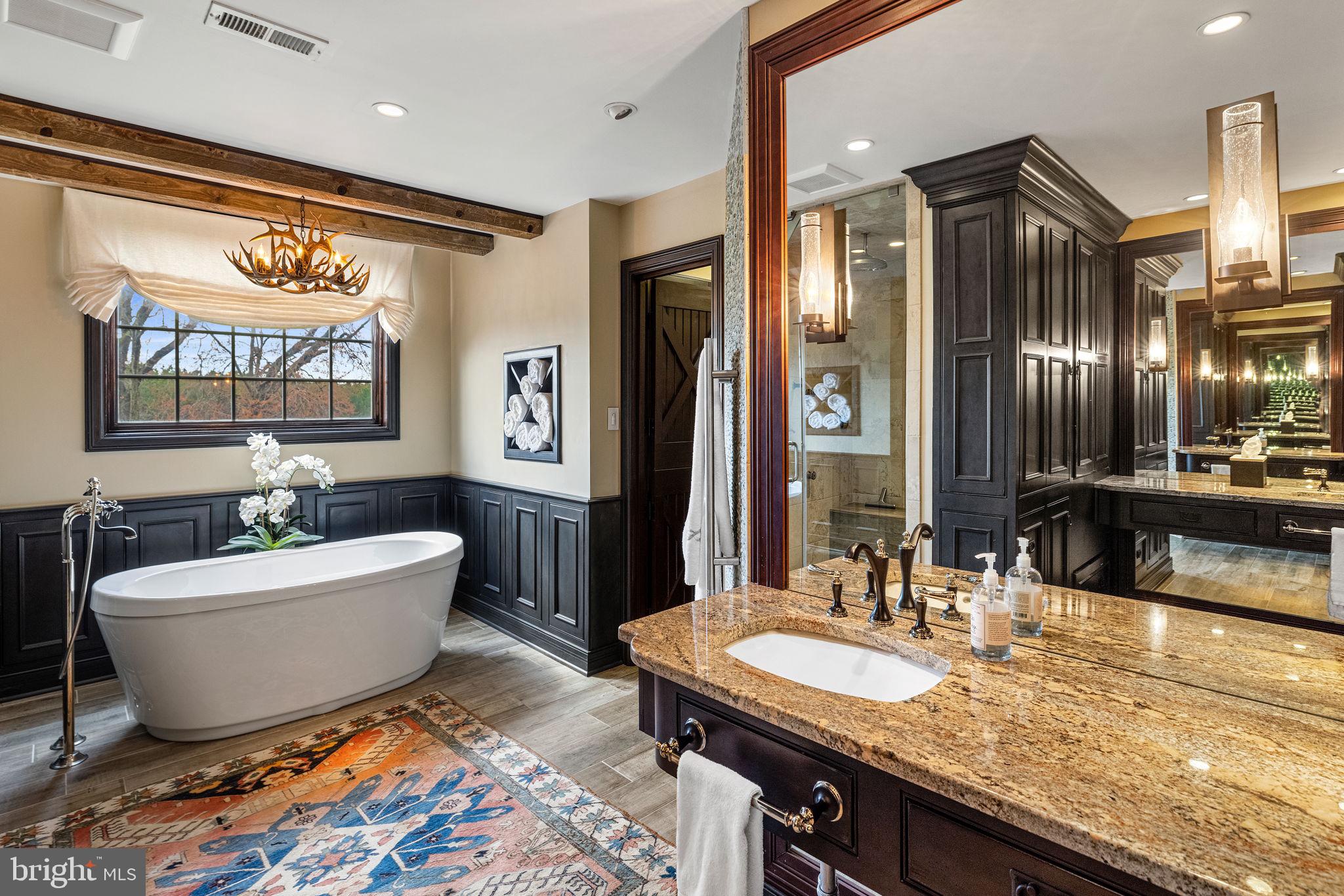 RED HILL - Residential