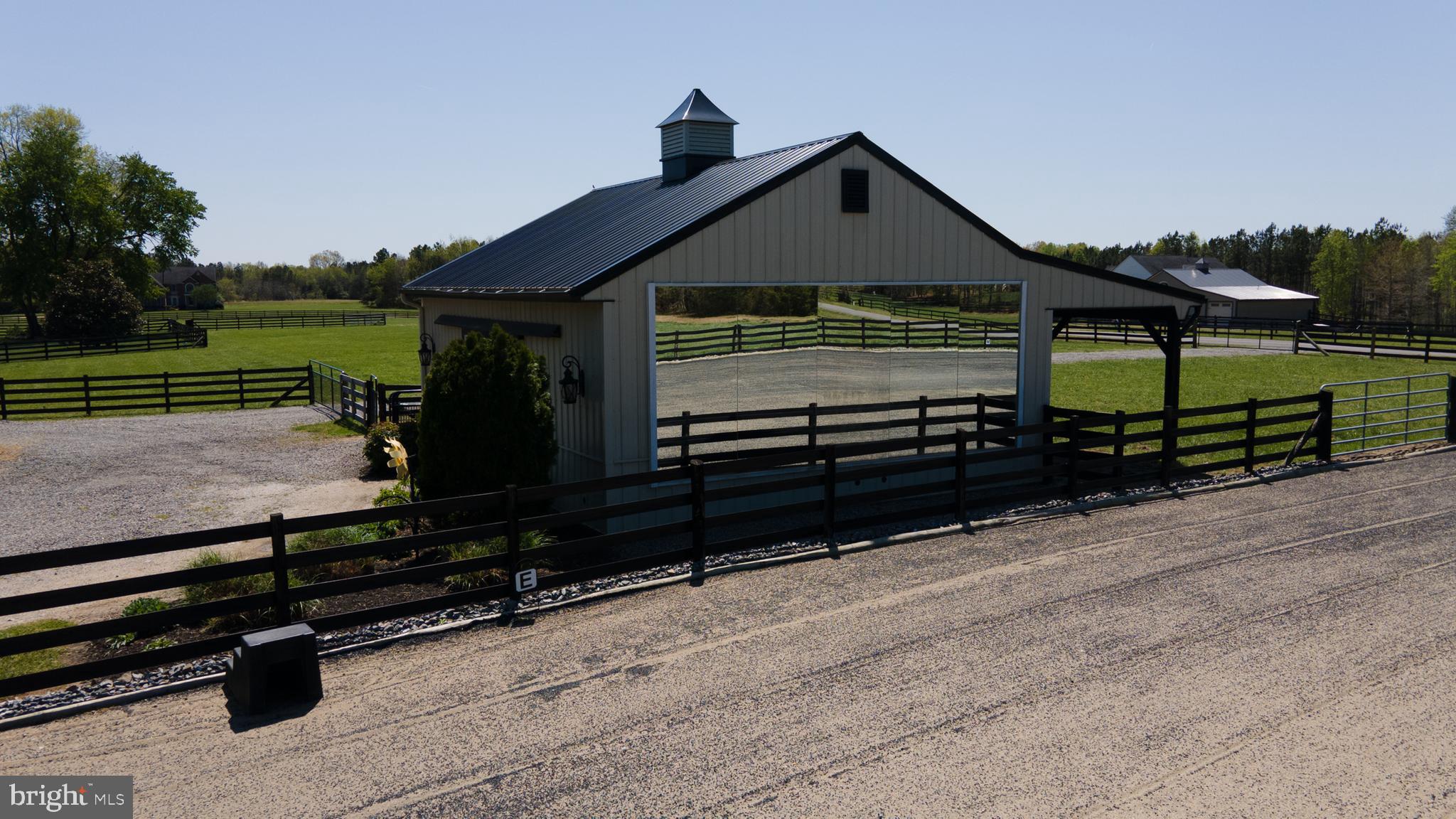 RED HILL - Residential