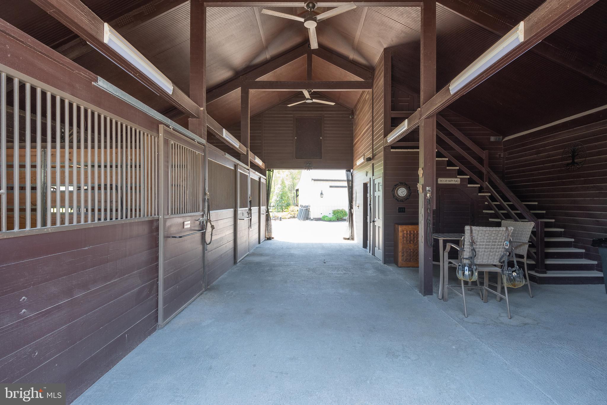 RED HILL - Residential