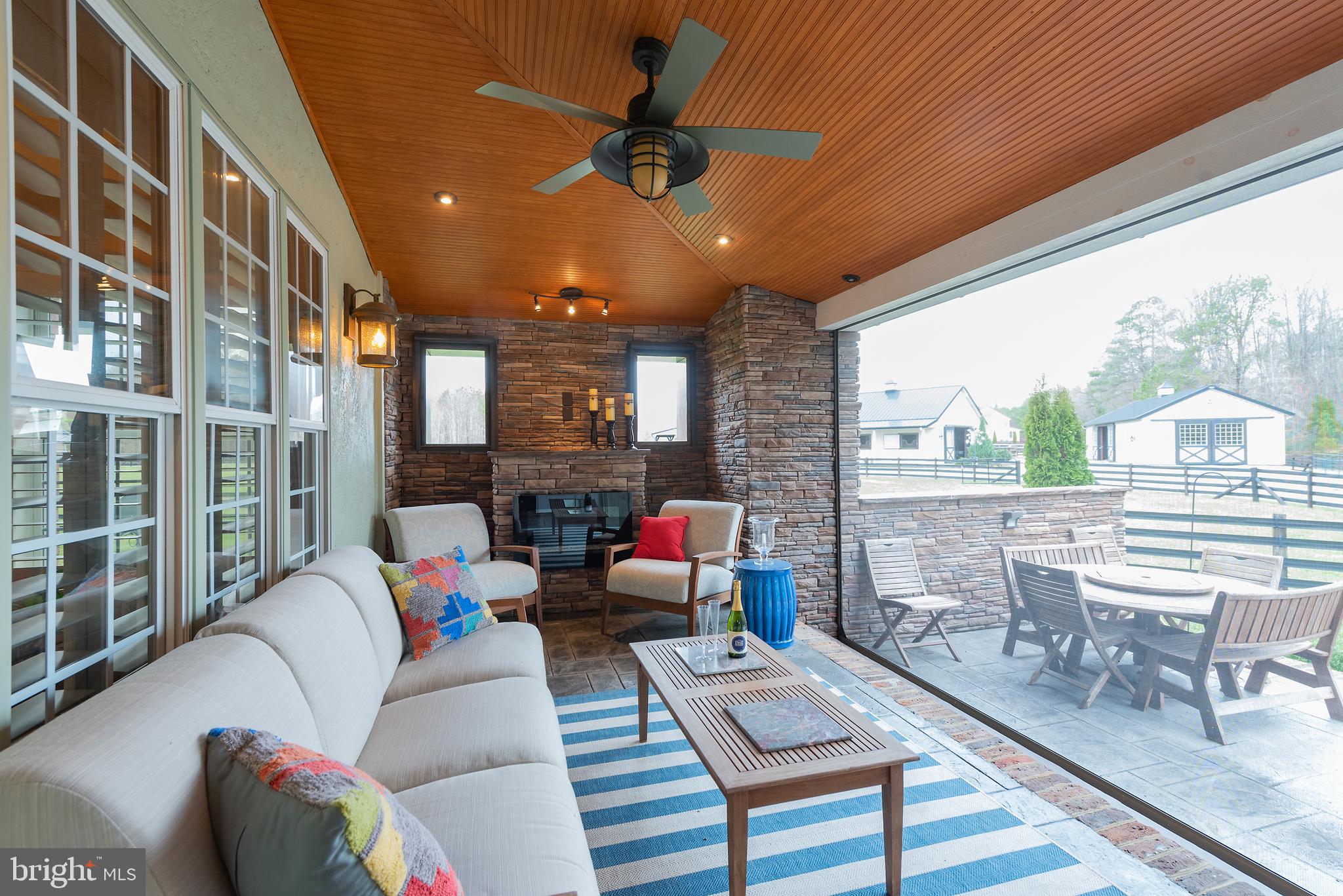 RED HILL - Residential