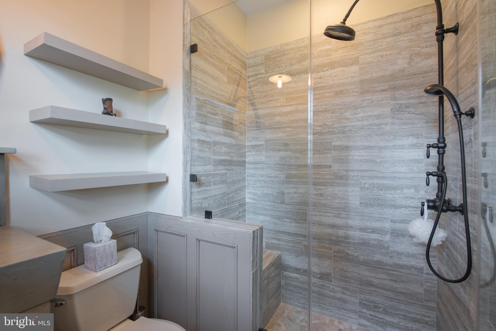 RED HILL - Residential