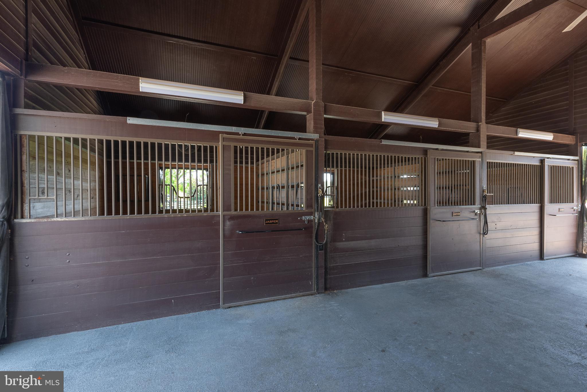 RED HILL - Residential