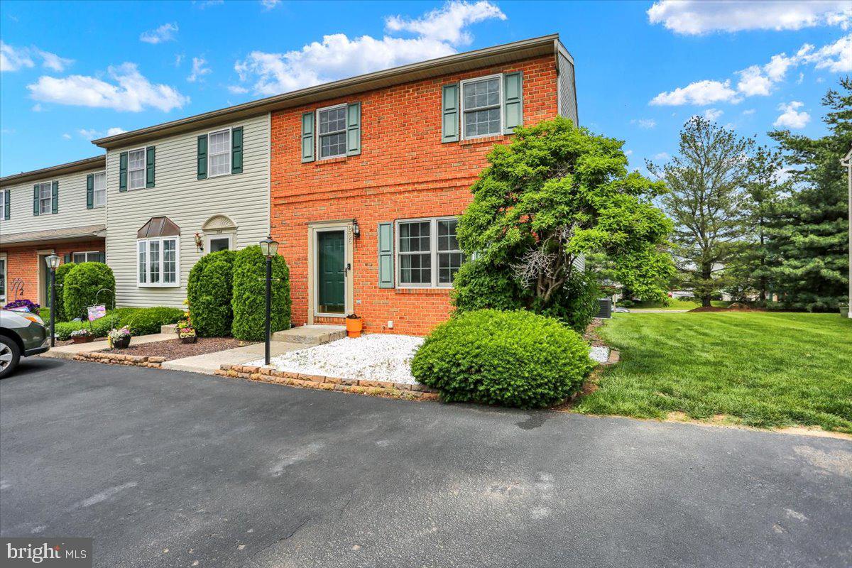 236 NICOLE WAY