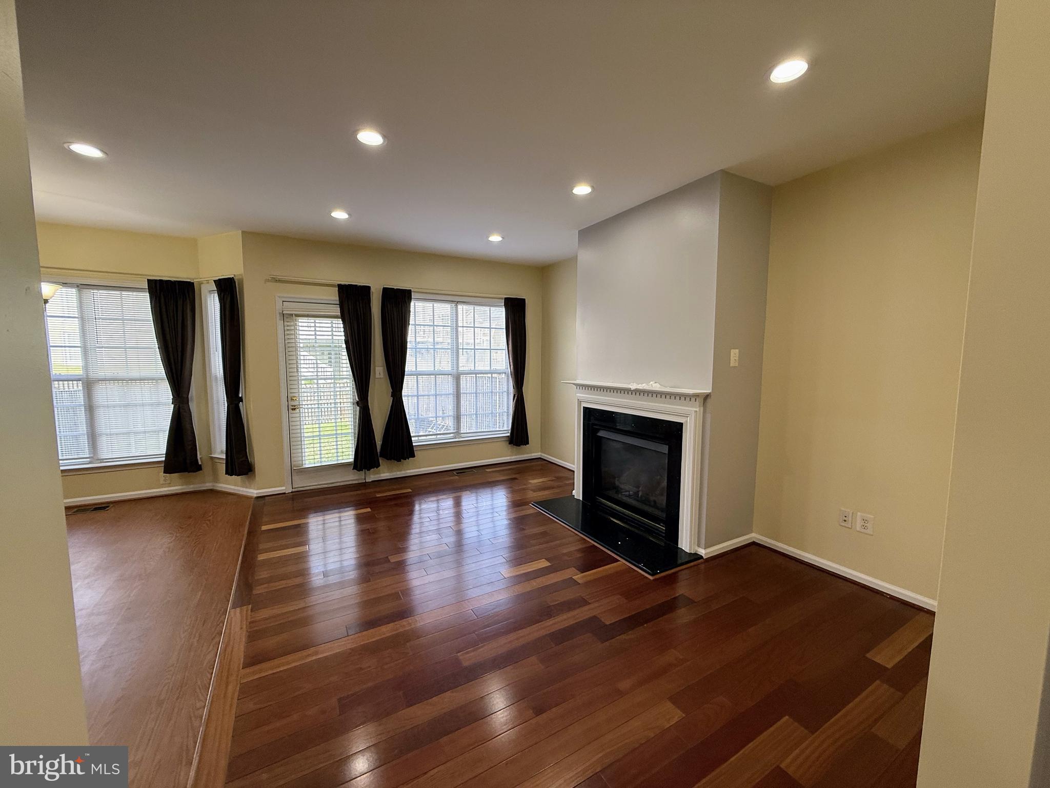 QUINCE ORCHARD PARK - Residential Lease