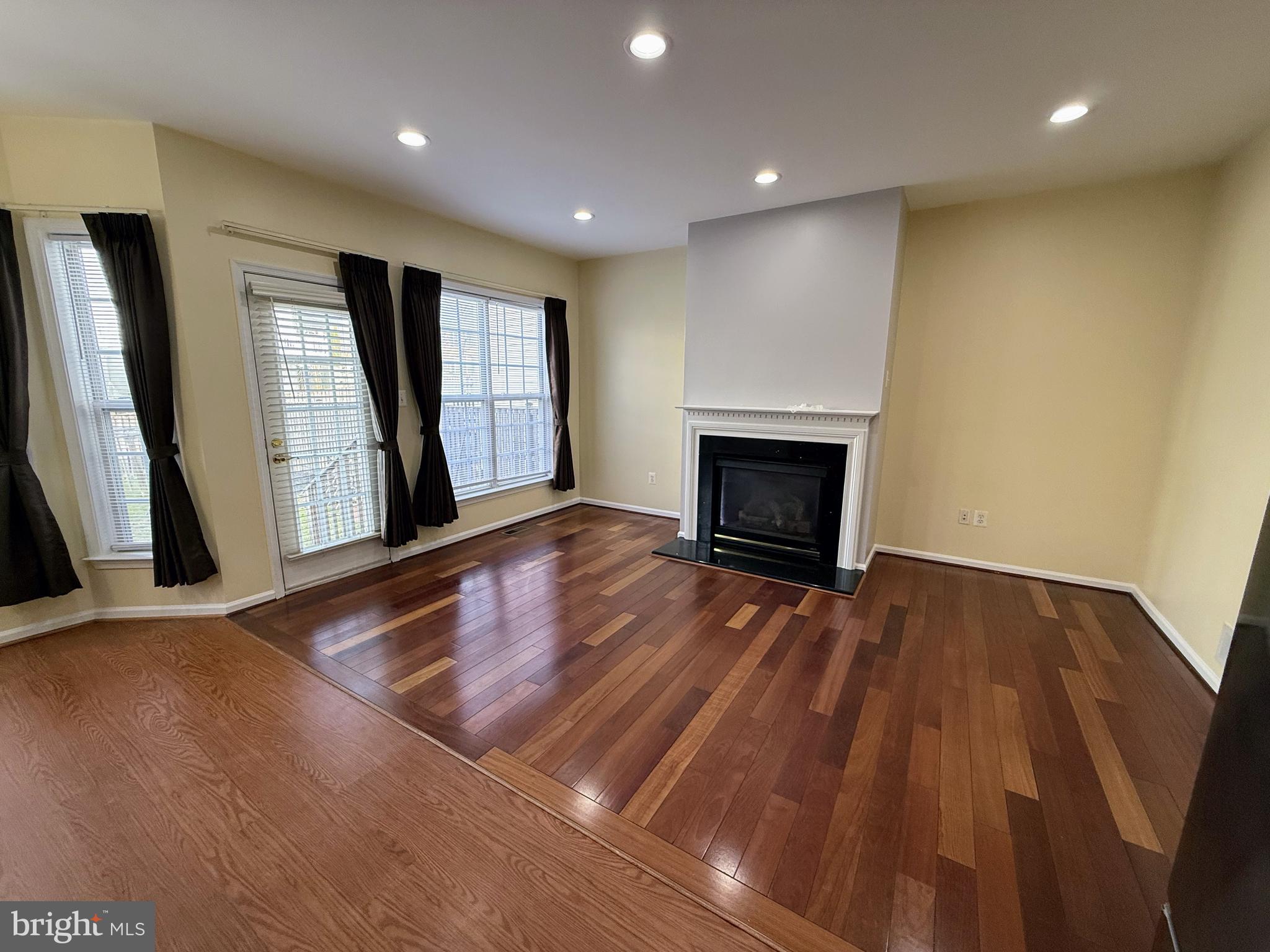 QUINCE ORCHARD PARK - Residential Lease