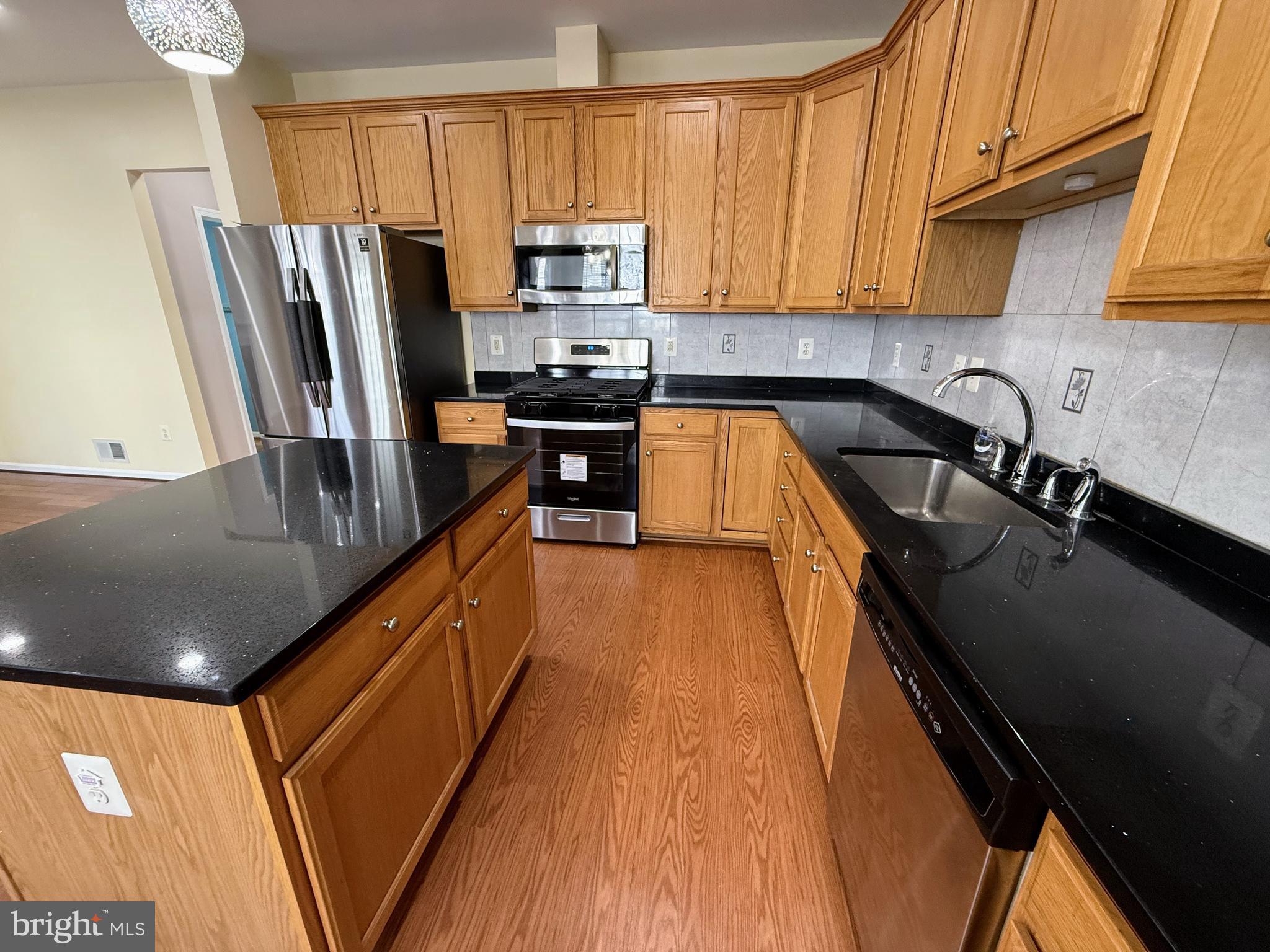 QUINCE ORCHARD PARK - Residential Lease