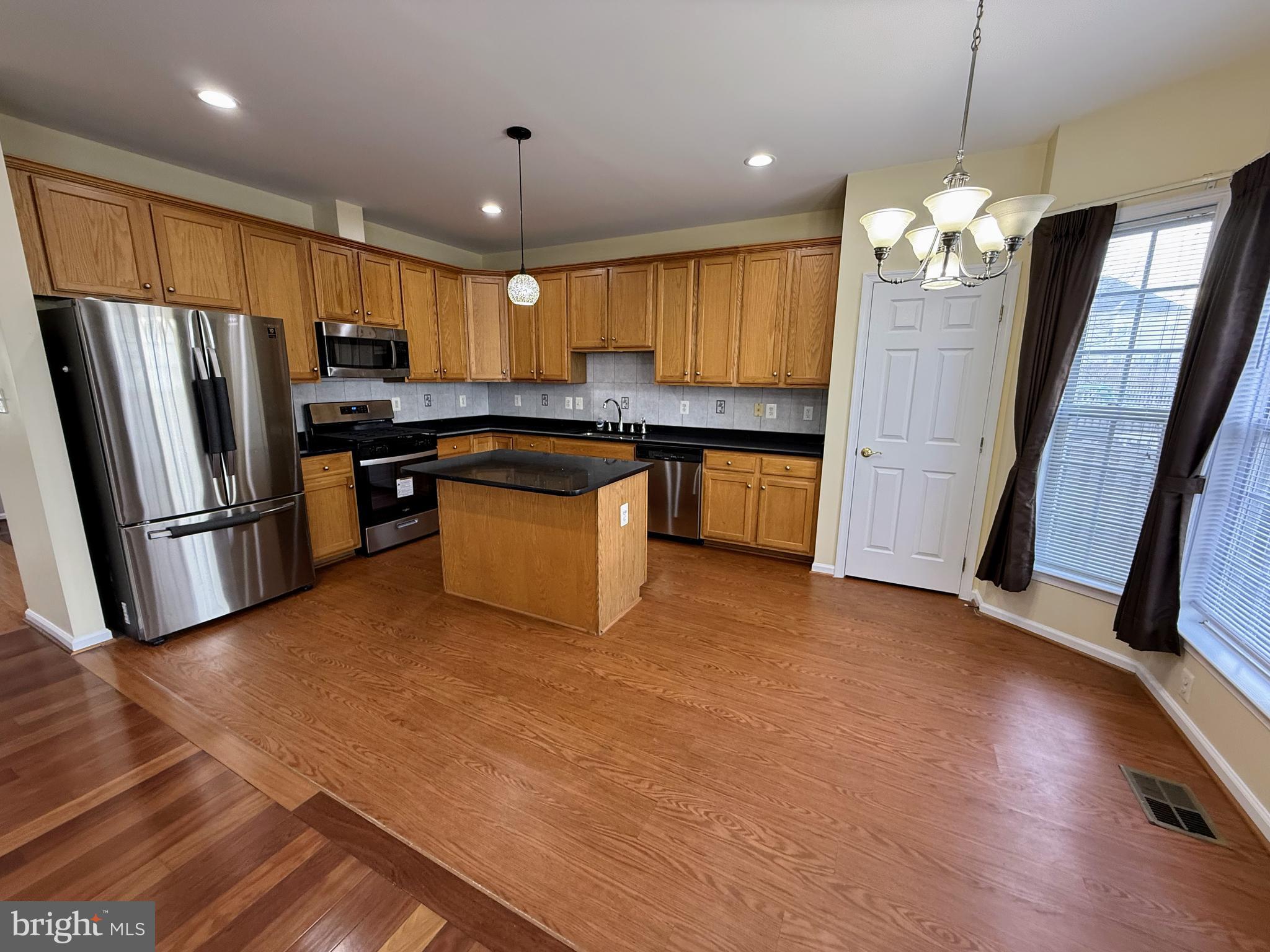 QUINCE ORCHARD PARK - Residential Lease