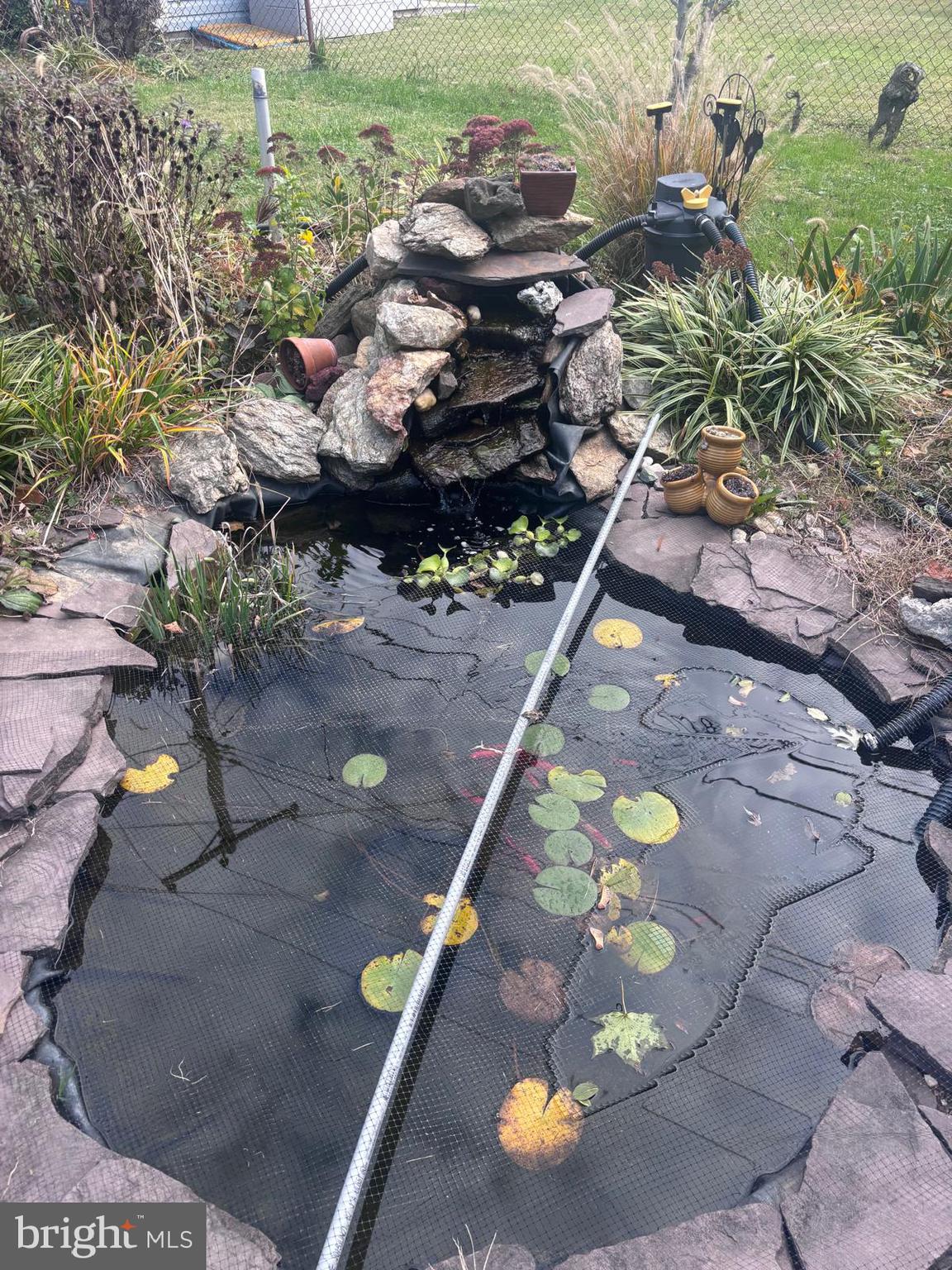 GRAY MANOR - Residential Lease