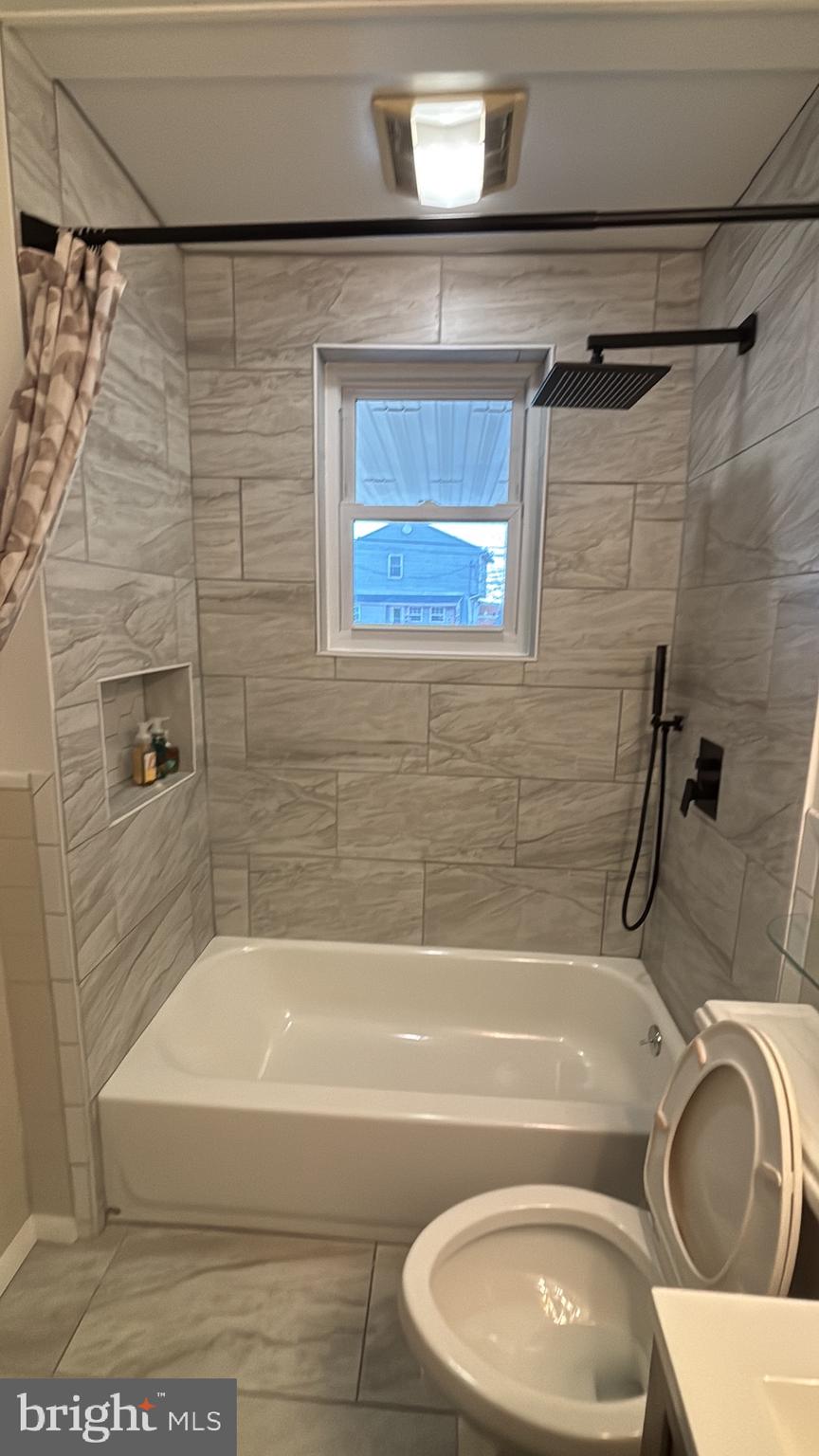 GRAY MANOR - Residential Lease