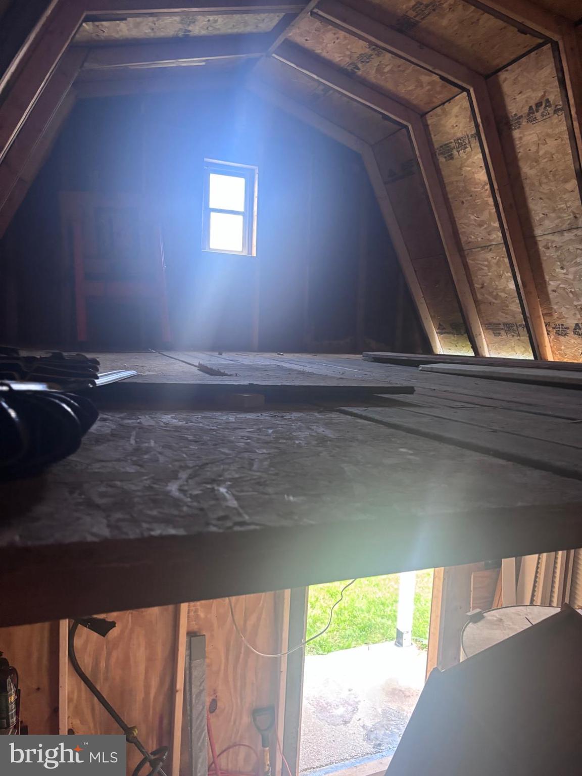 GRAY MANOR - Residential Lease