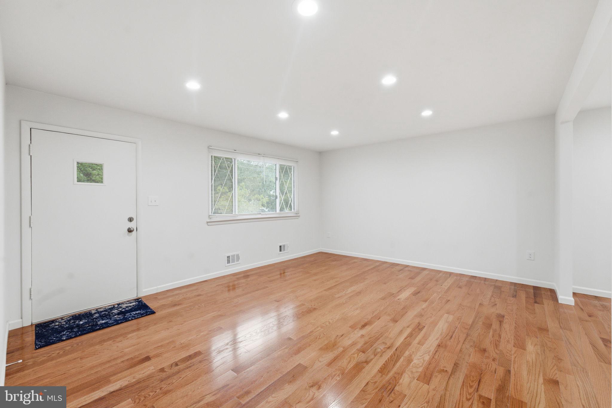 1404 WOODLARK DRIVE