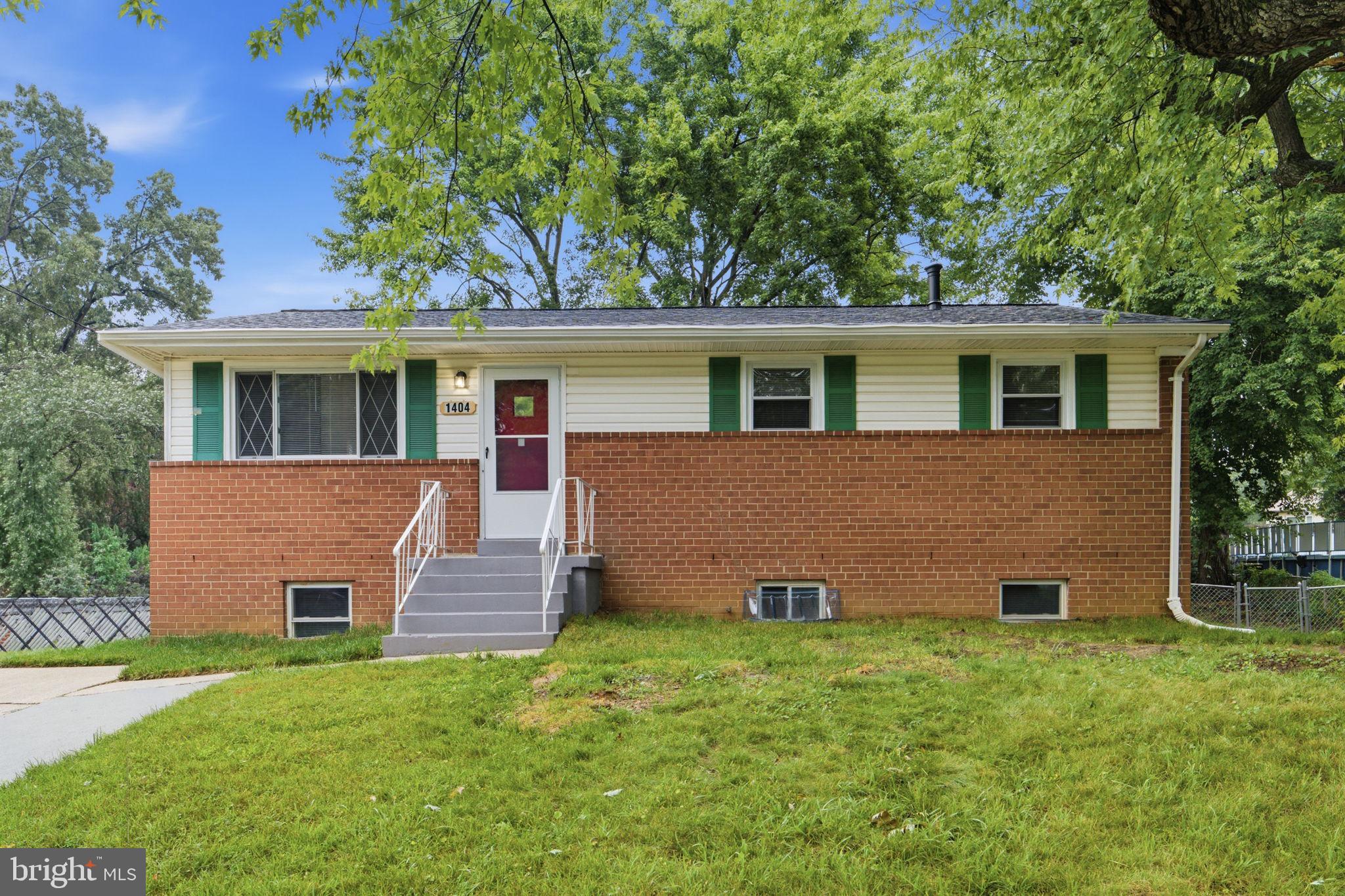 1404 WOODLARK DRIVE
